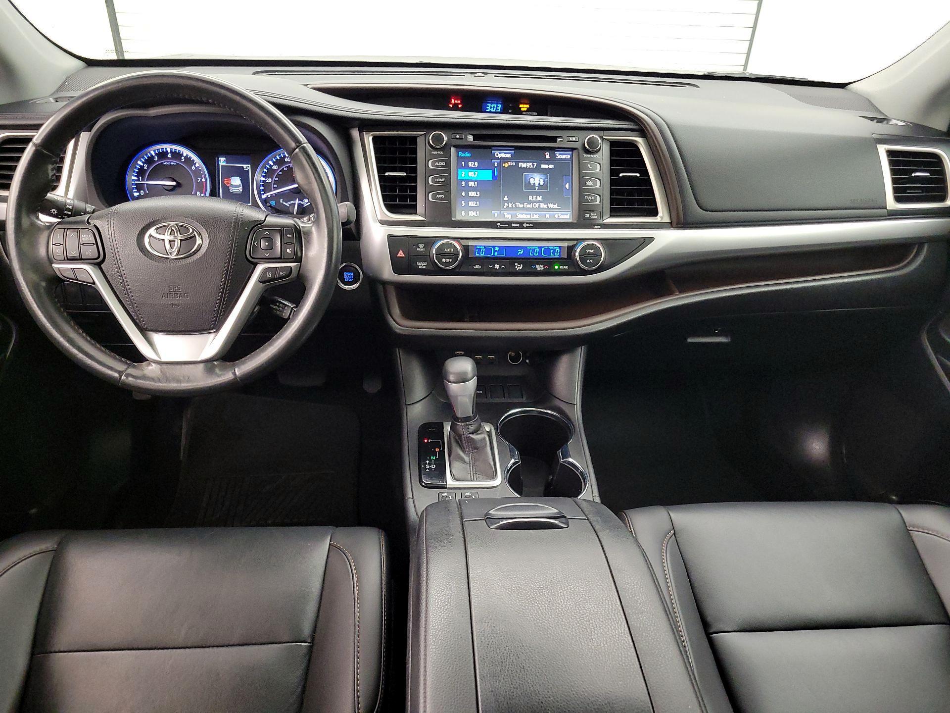 Thumbnail: 2019 Toyota Highlander - 9