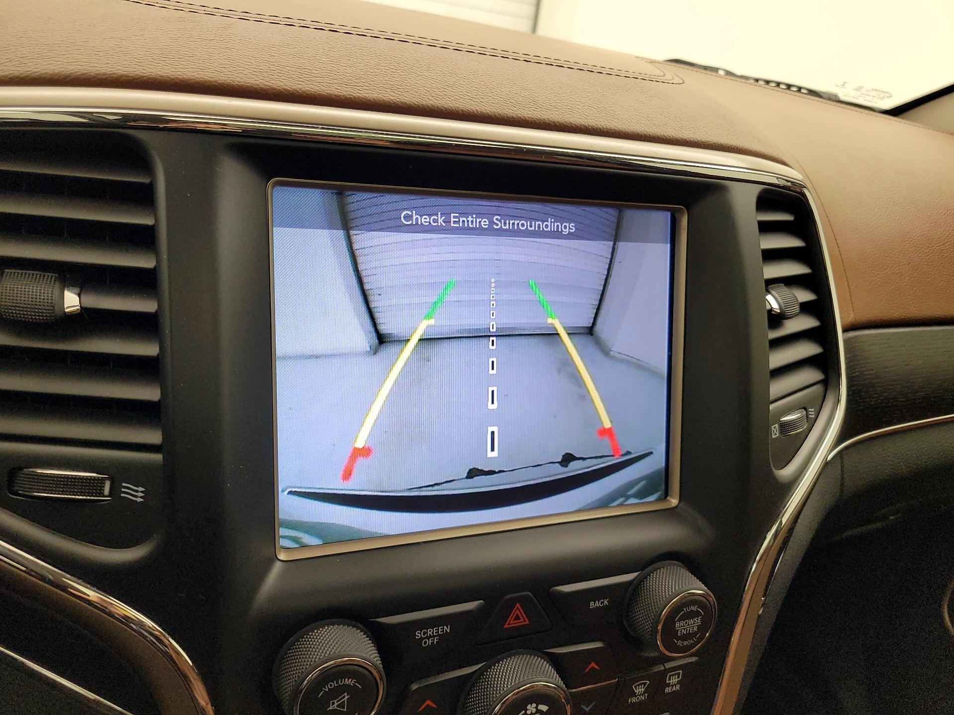 Thumbnail: 2016 Jeep Grand Cherokee - 15