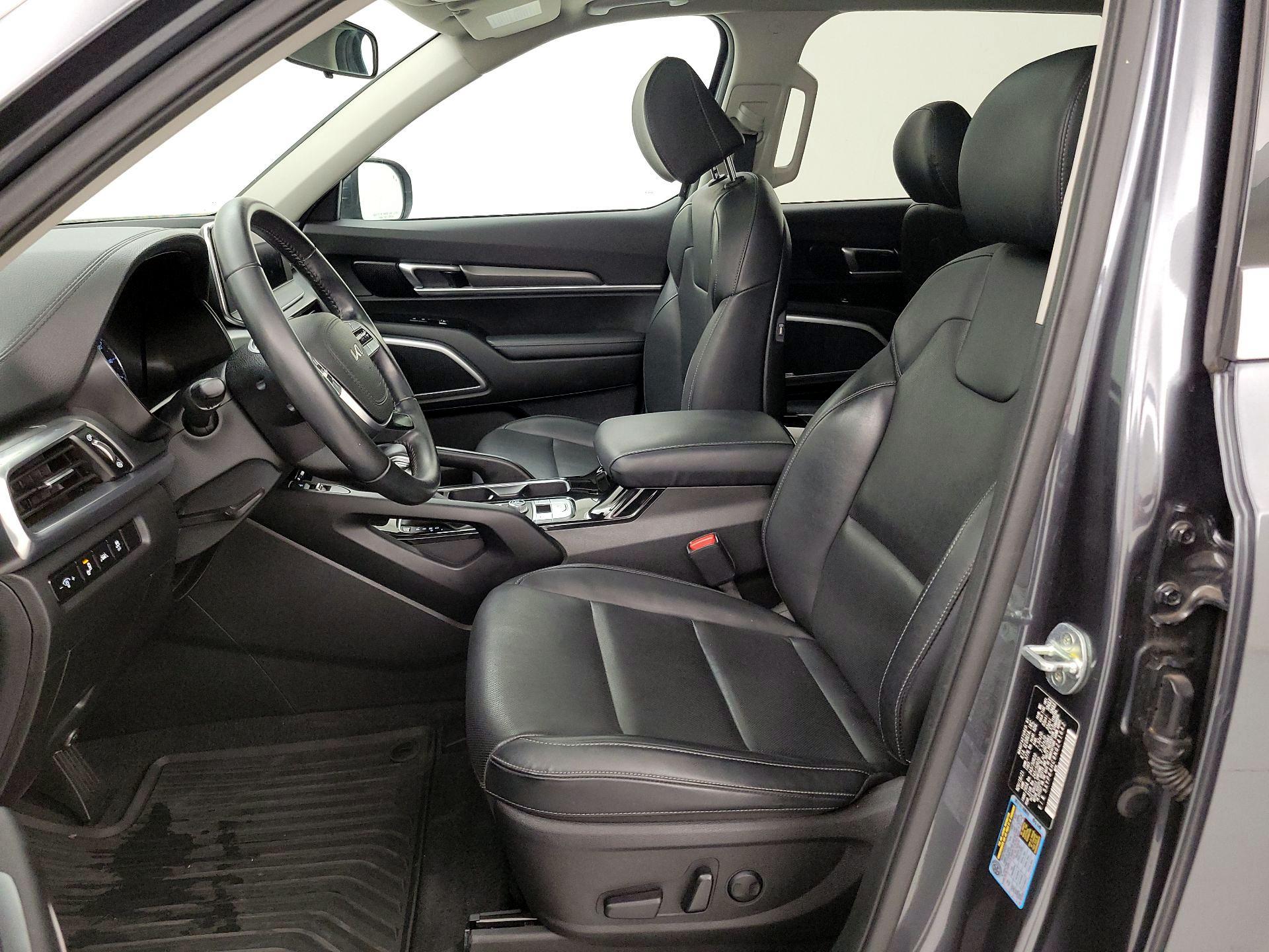 Thumbnail: 2022 Kia Telluride - 11