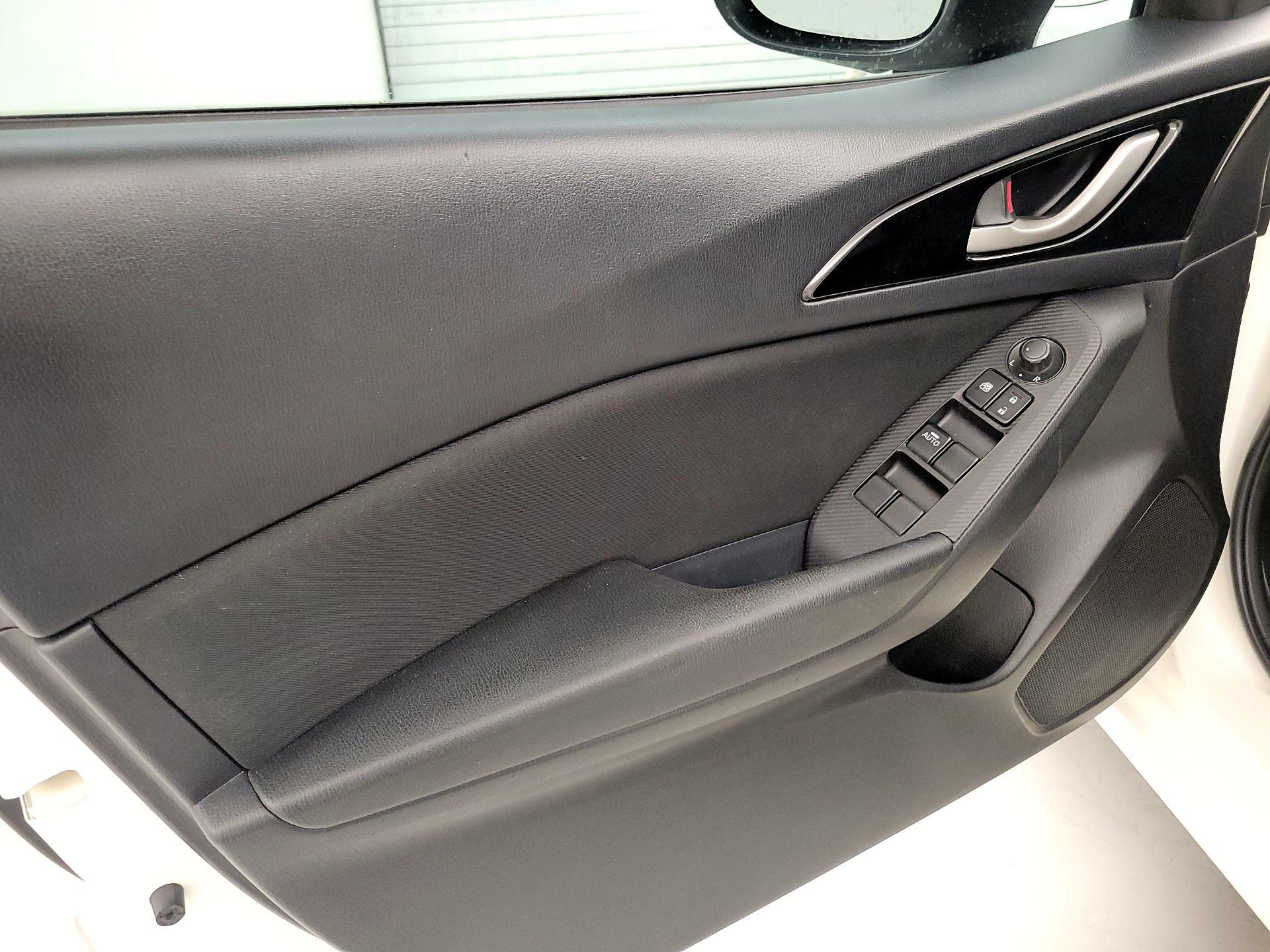 Thumbnail: 2016 Mazda Mazda3 - 12