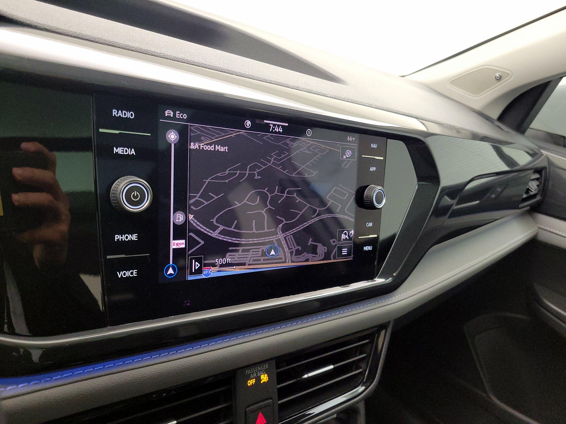 Thumbnail: 2022 Volkswagen Taos - 14