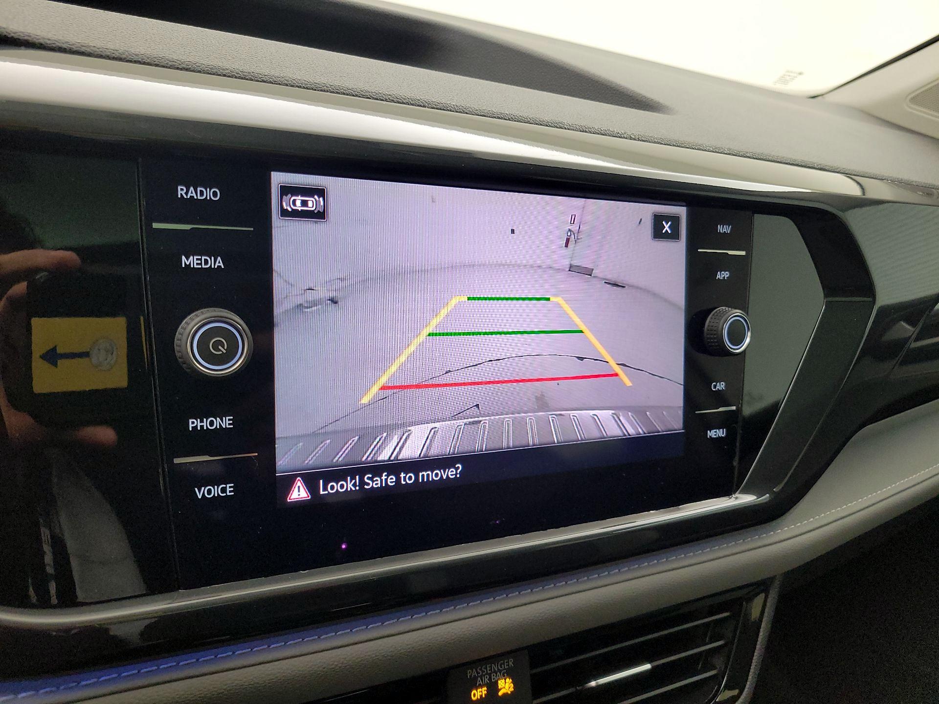 Thumbnail: 2022 Volkswagen Taos - 15