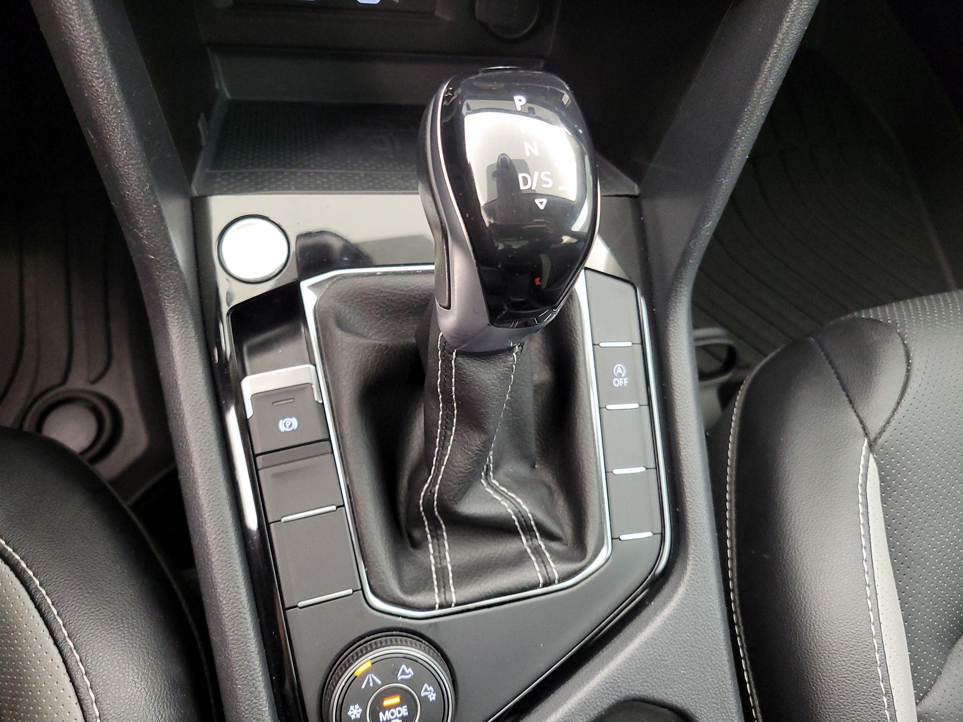 Thumbnail: 2022 Volkswagen Taos - 18