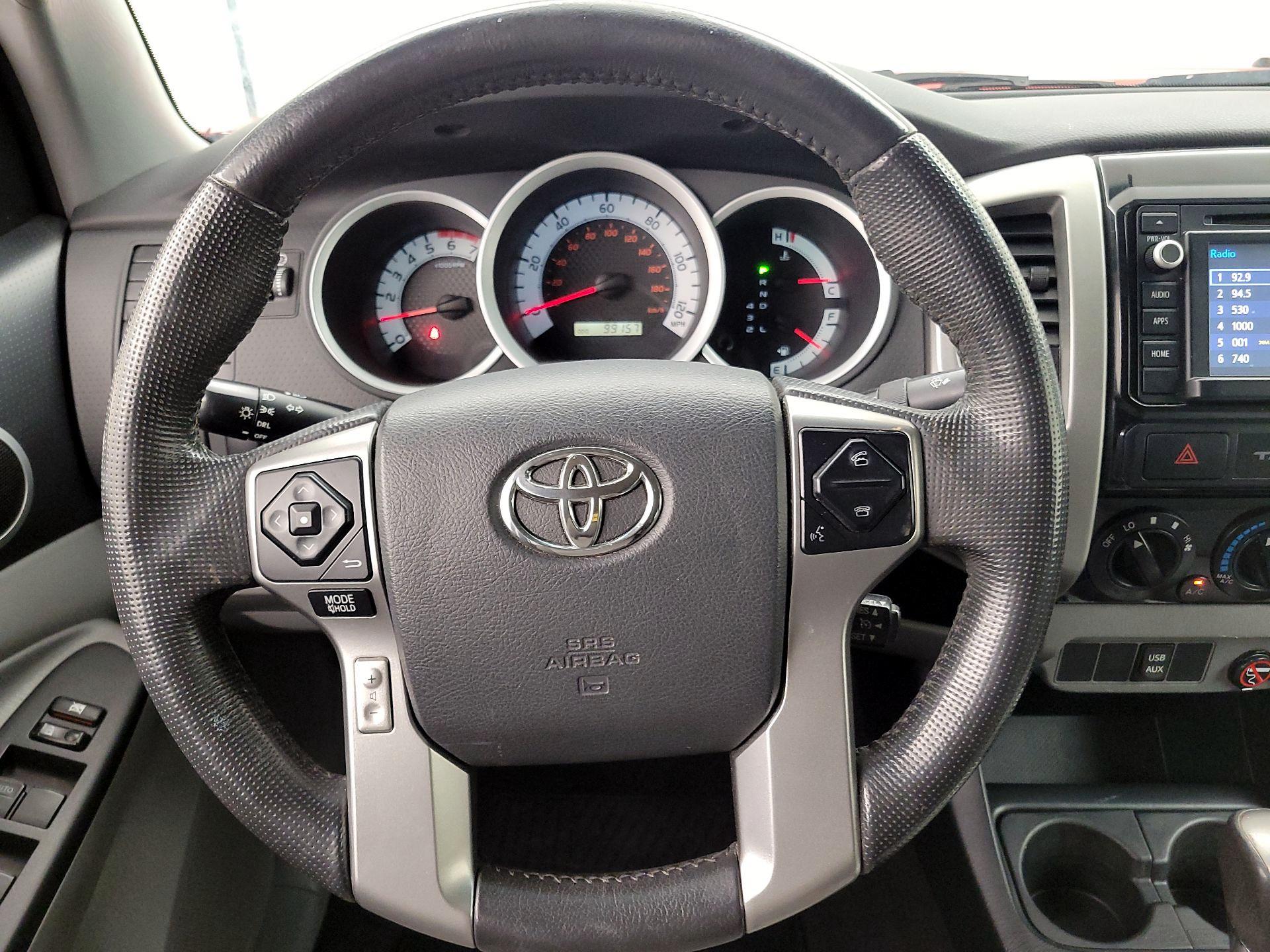 Thumbnail: 2015 Toyota Tacoma - 10