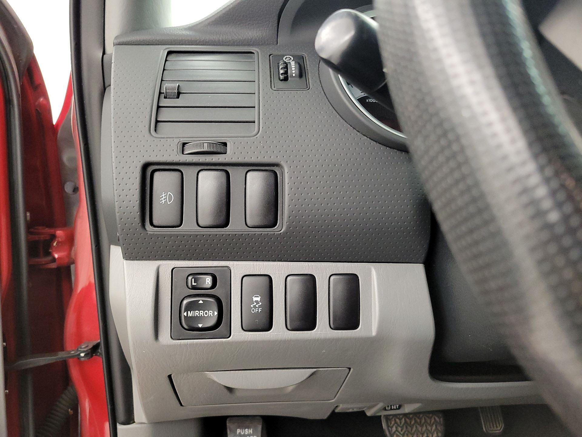 Thumbnail: 2015 Toyota Tacoma - 13