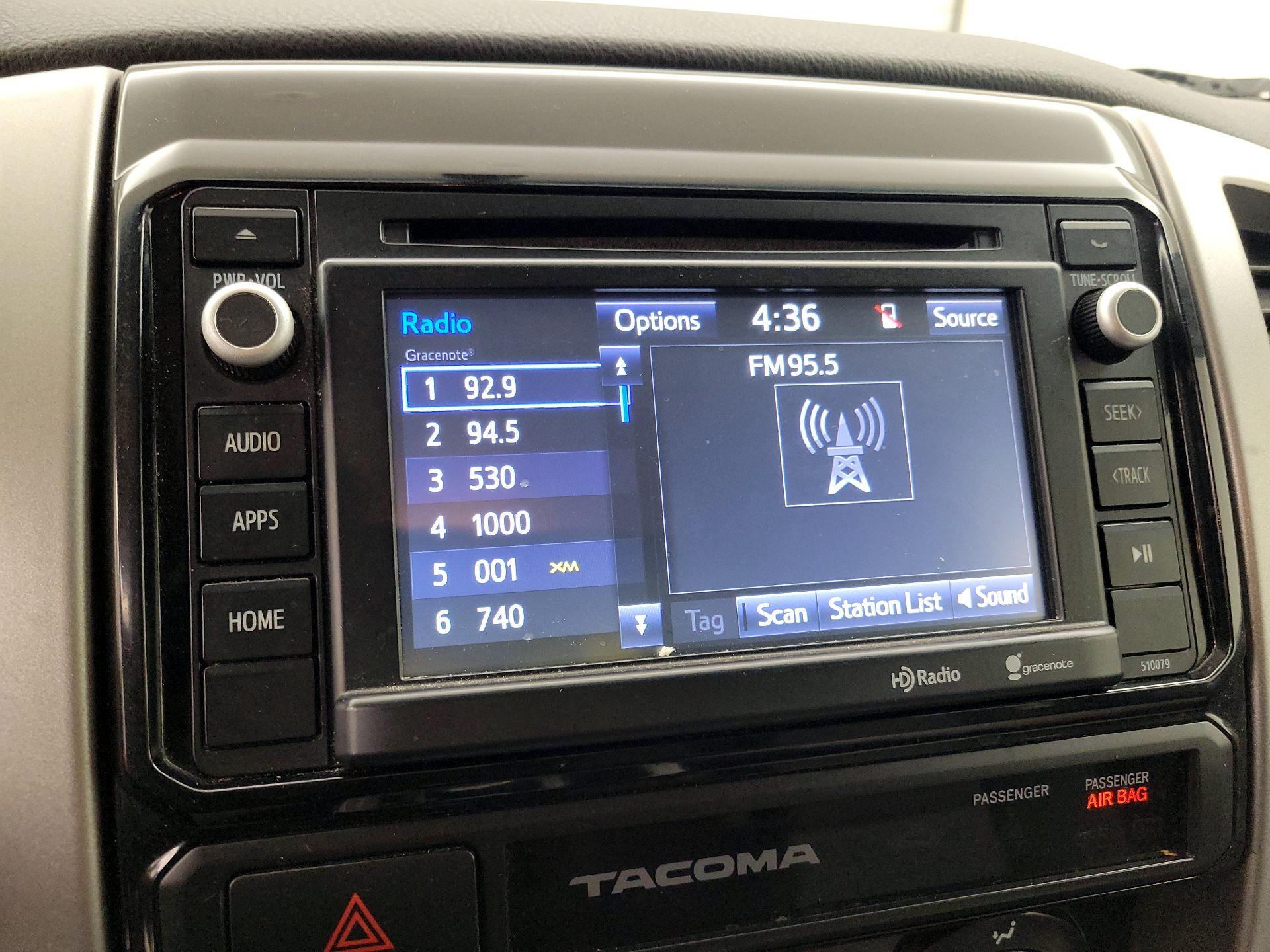 Thumbnail: 2015 Toyota Tacoma - 15