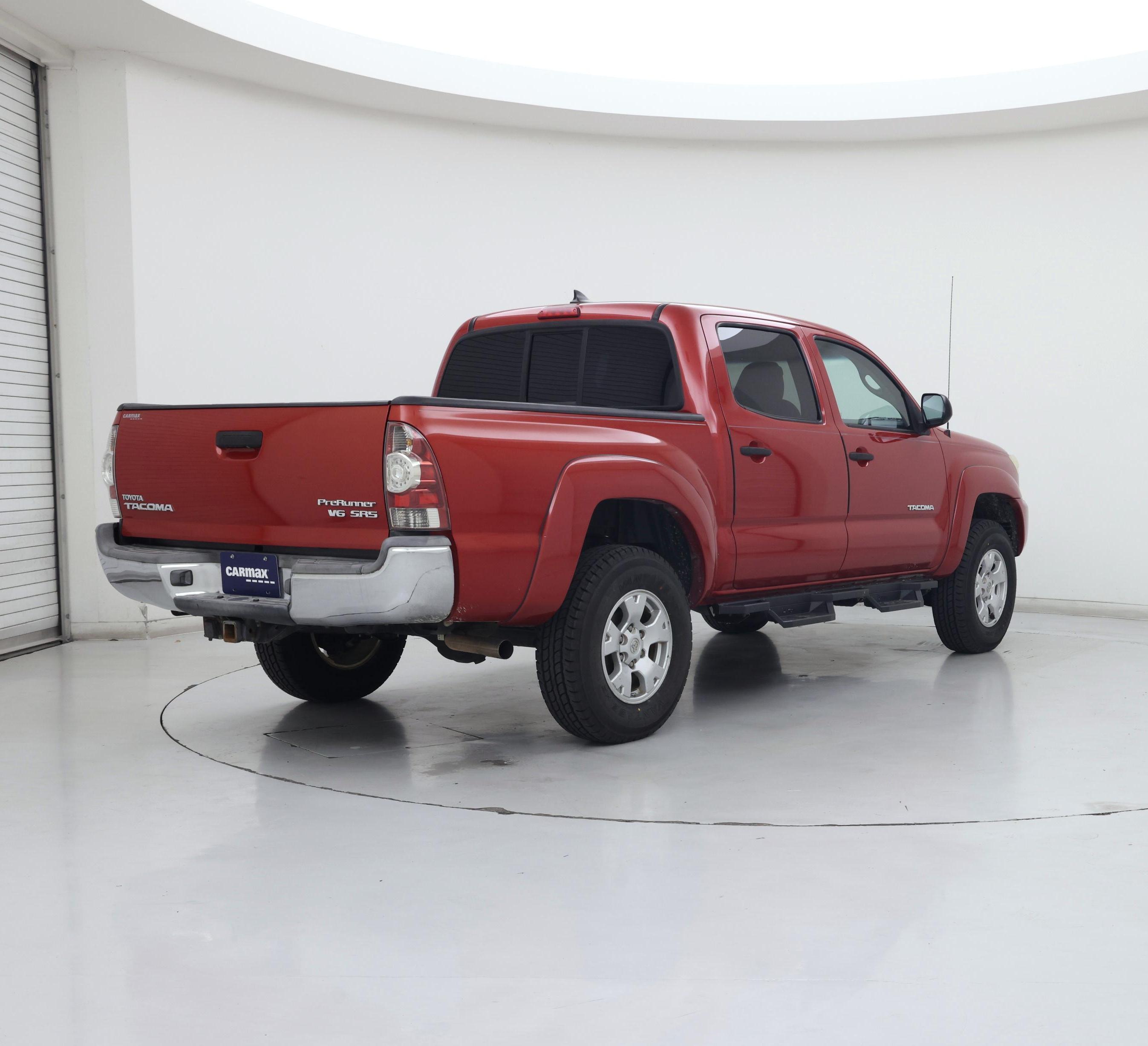 Thumbnail: 2015 Toyota Tacoma - 8