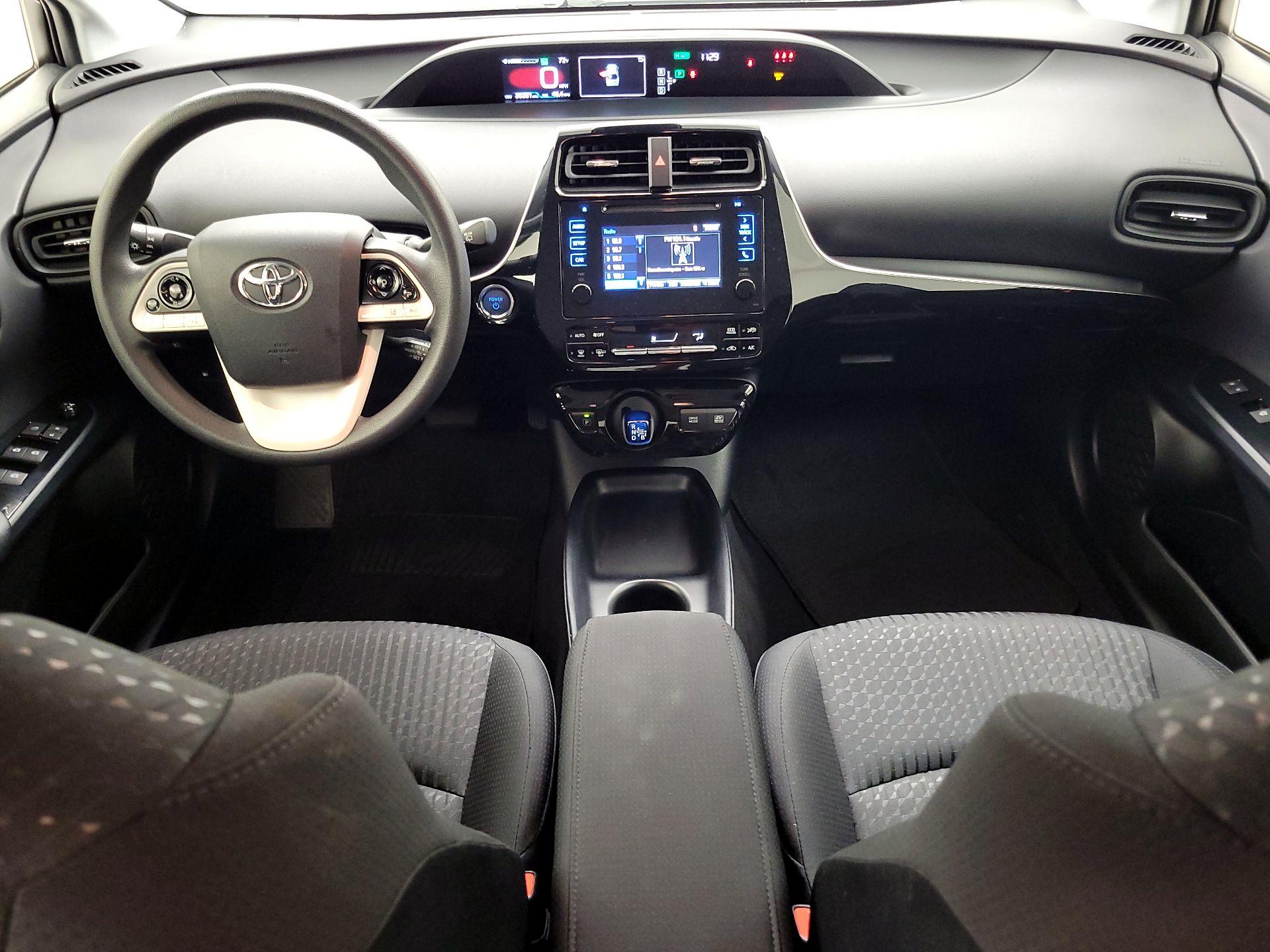 Thumbnail: 2017 Toyota Prius - 9