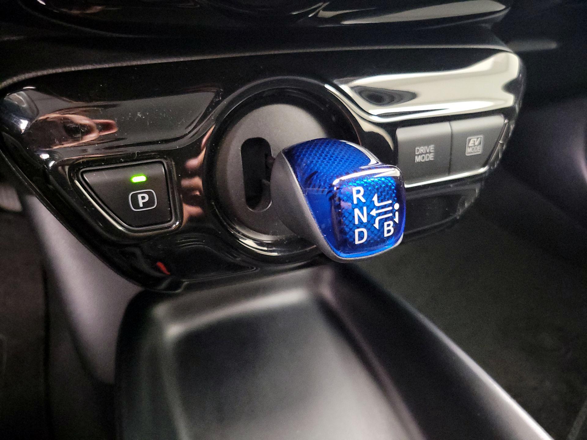 Thumbnail: 2017 Toyota Prius - 17