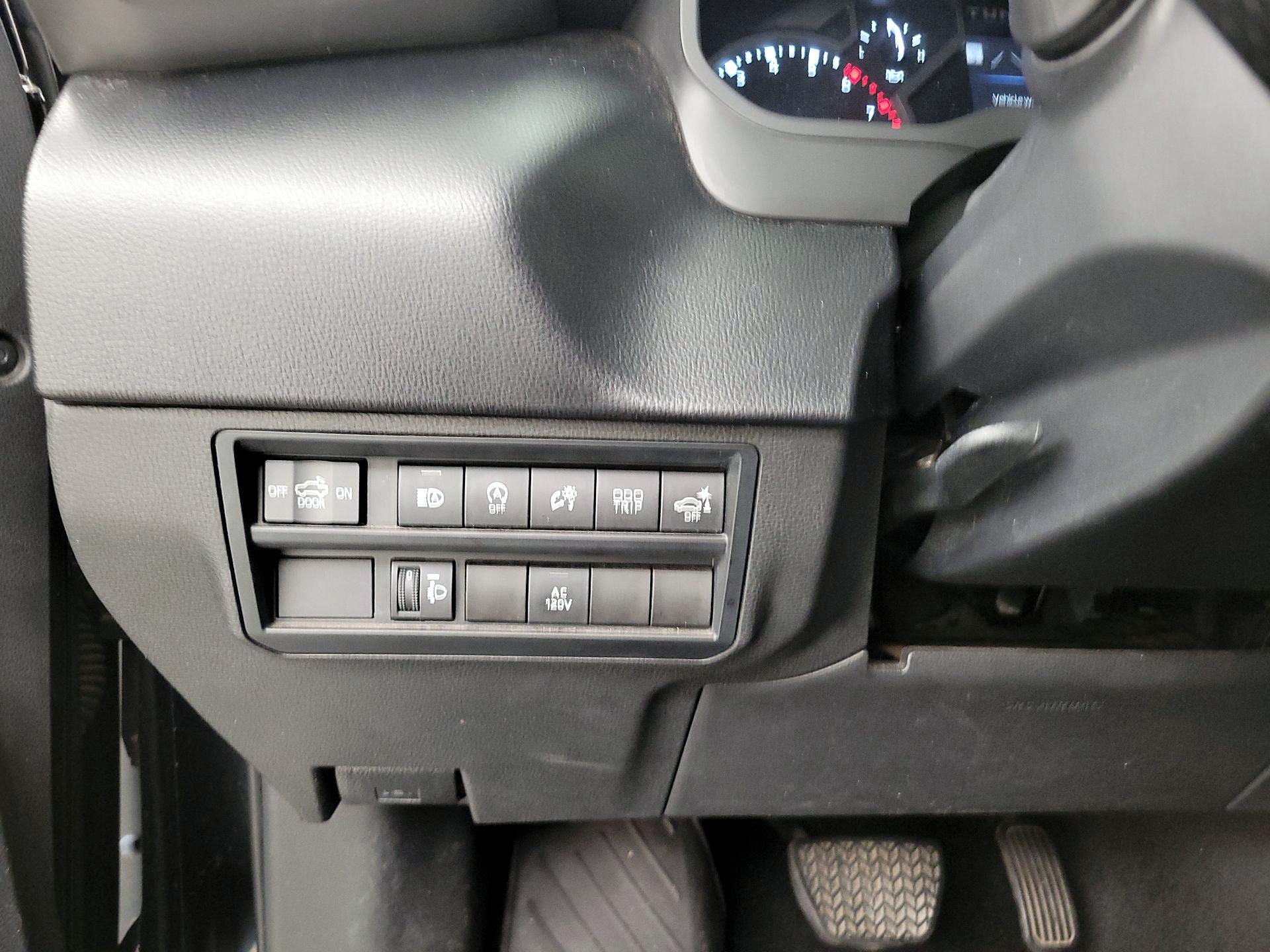 Thumbnail: 2022 Toyota Tundra - 13