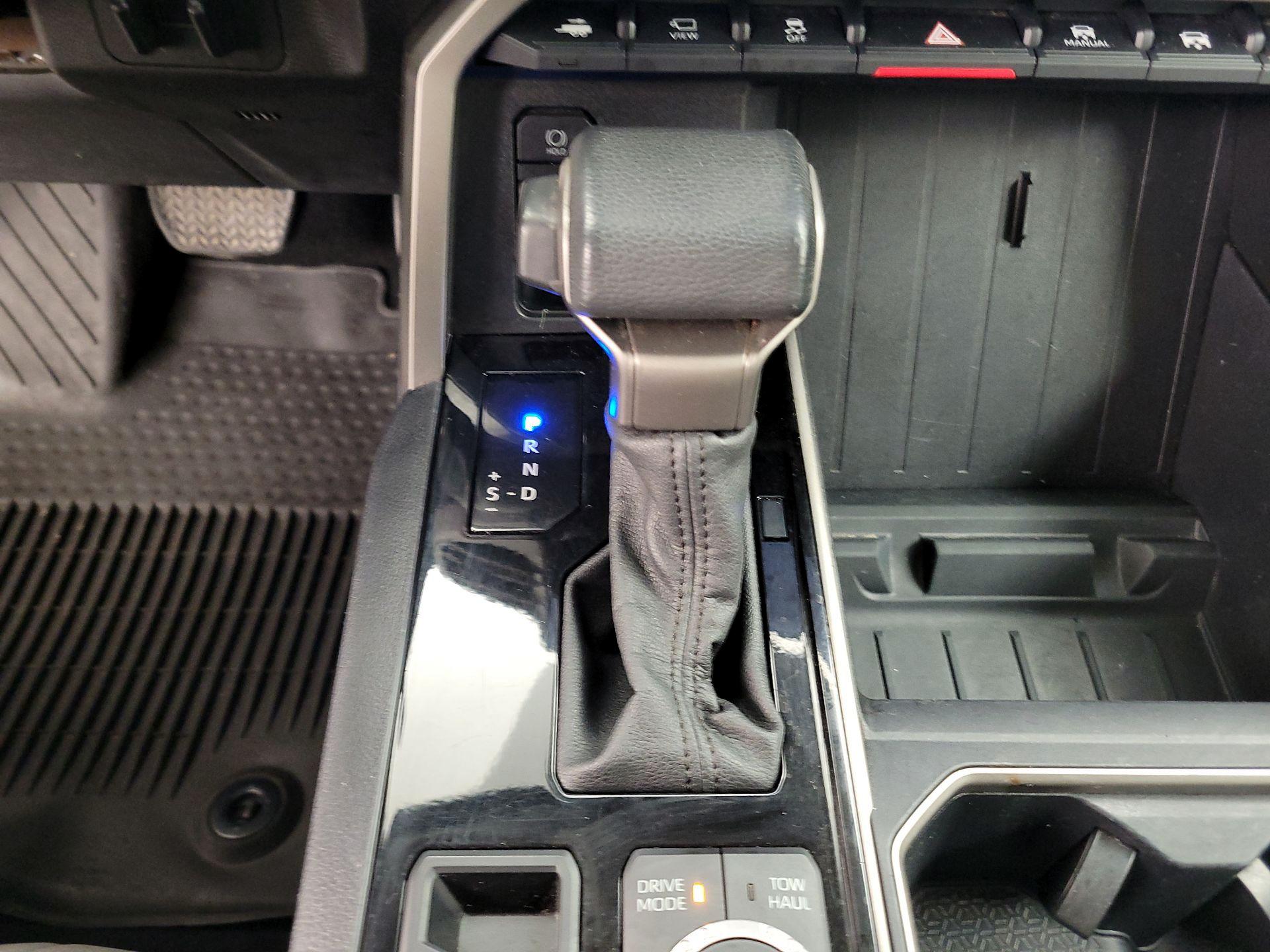 Thumbnail: 2022 Toyota Tundra - 17