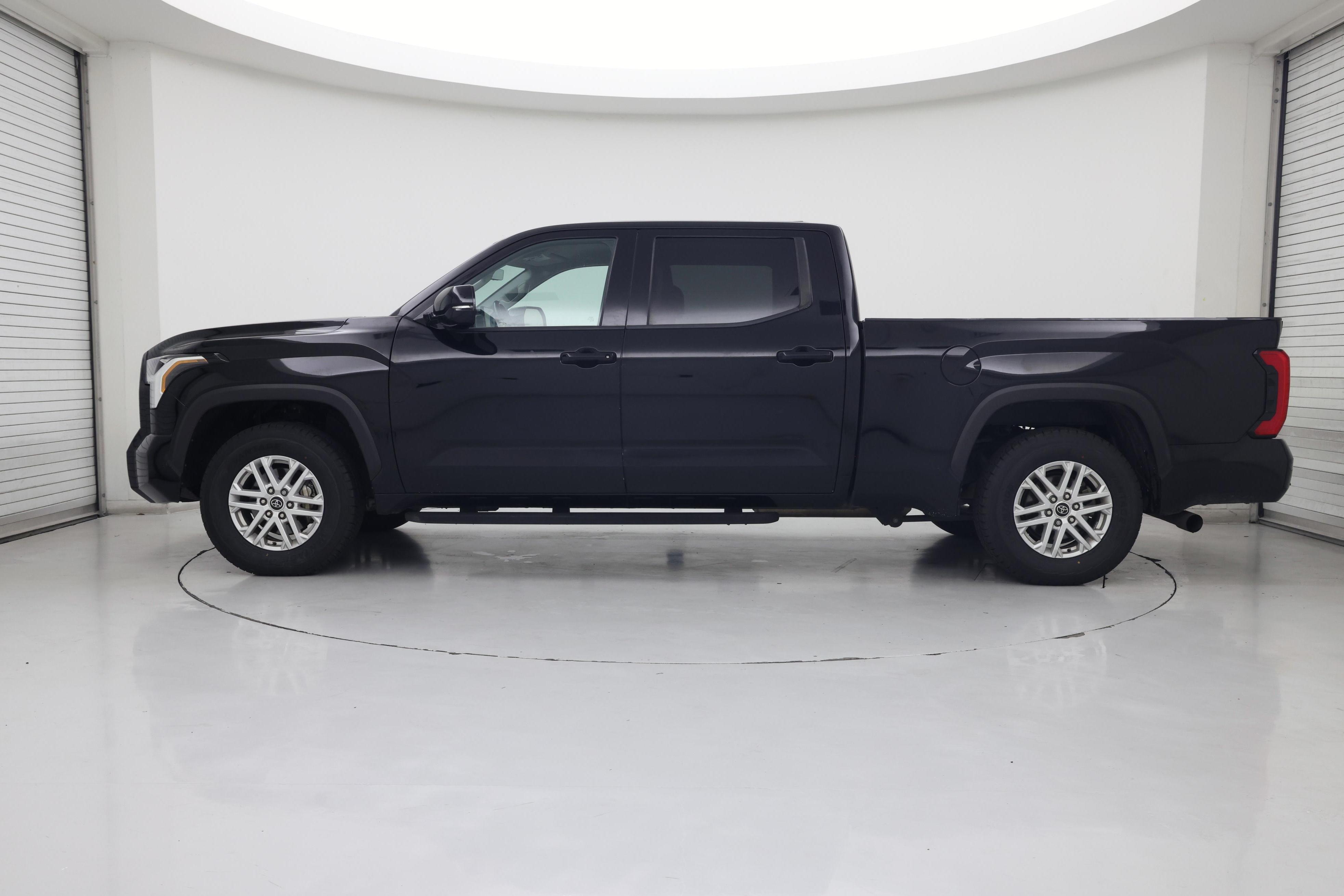 Thumbnail: 2022 Toyota Tundra - 3