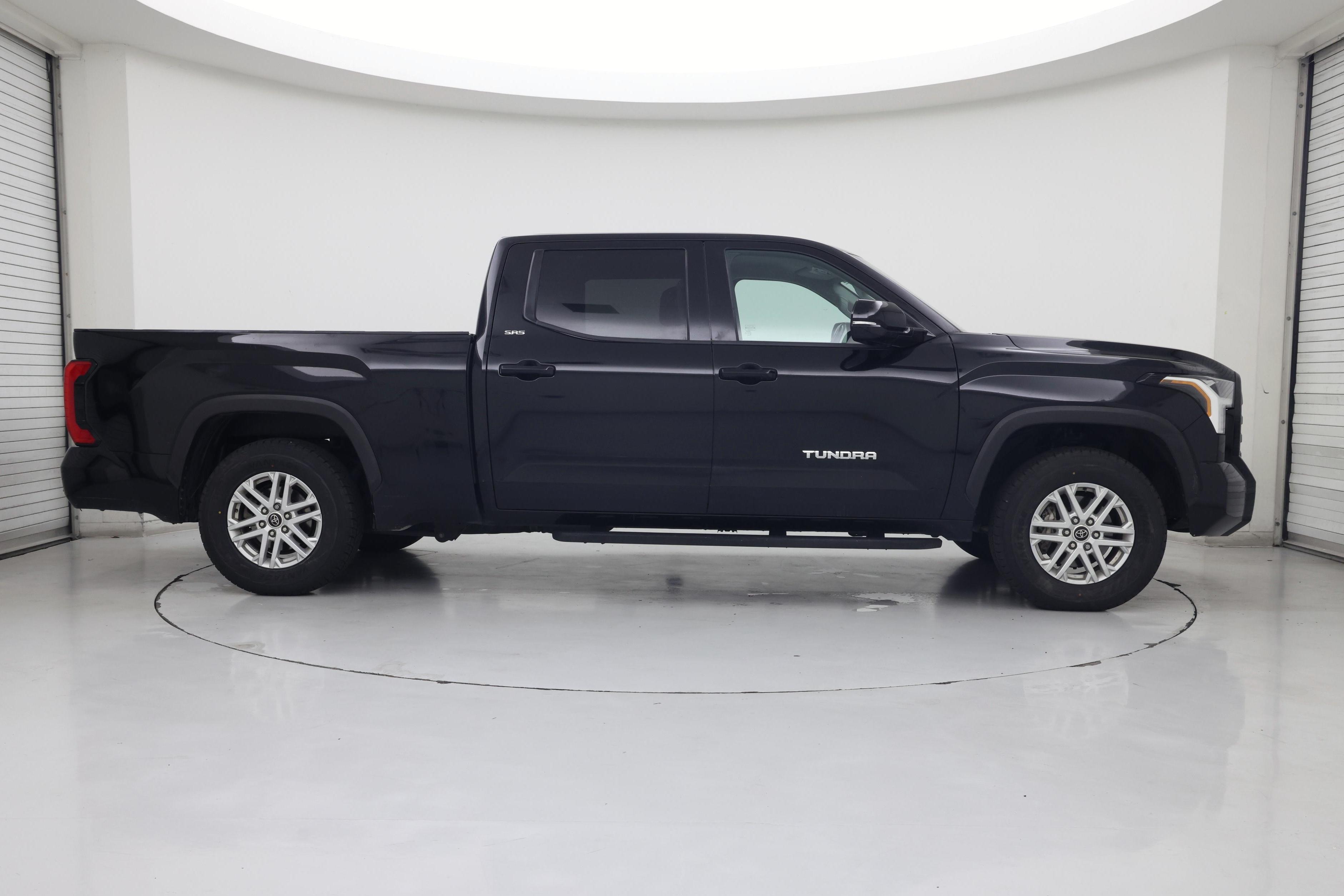 Thumbnail: 2022 Toyota Tundra - 7