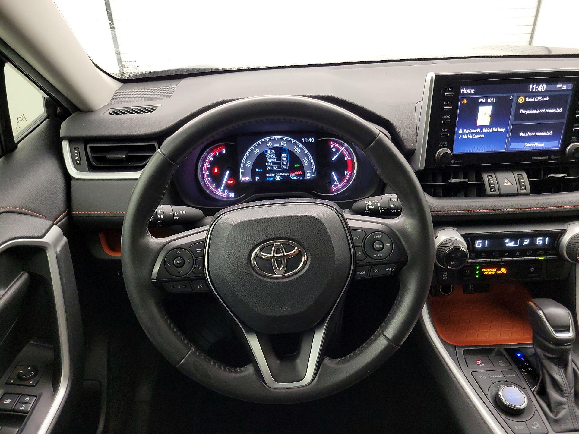 Thumbnail: 2019 Toyota RAV4 - 10