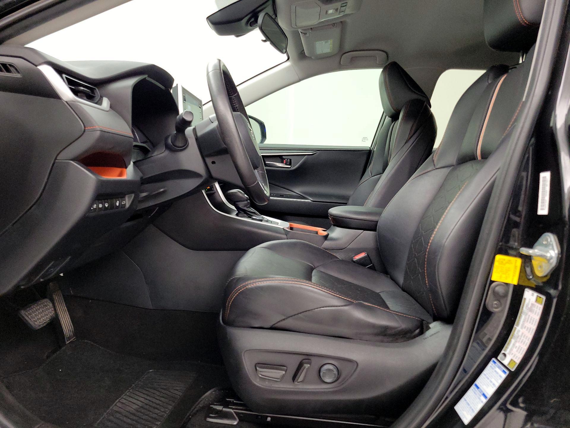 Thumbnail: 2019 Toyota RAV4 - 11