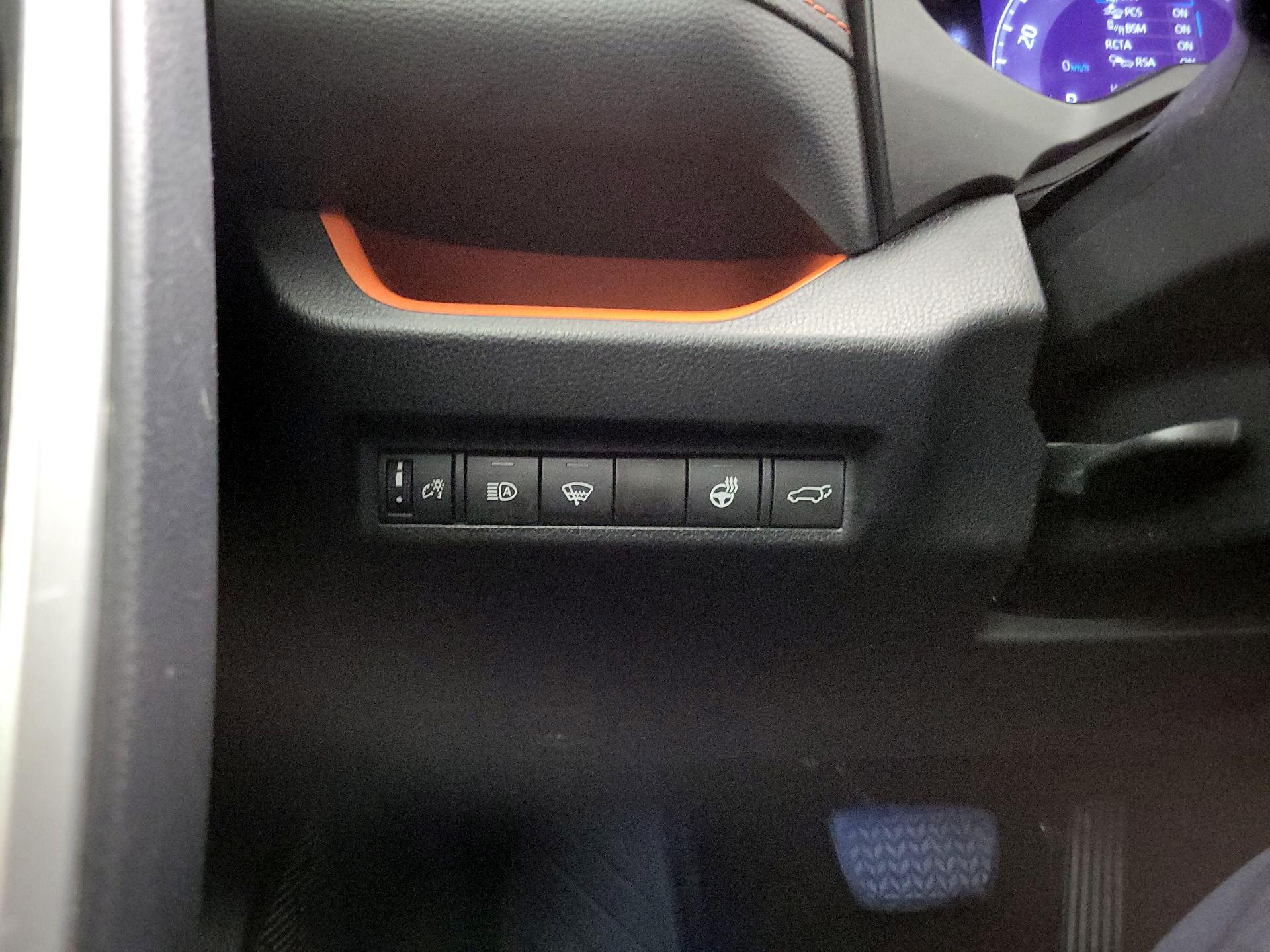 Thumbnail: 2019 Toyota RAV4 - 13