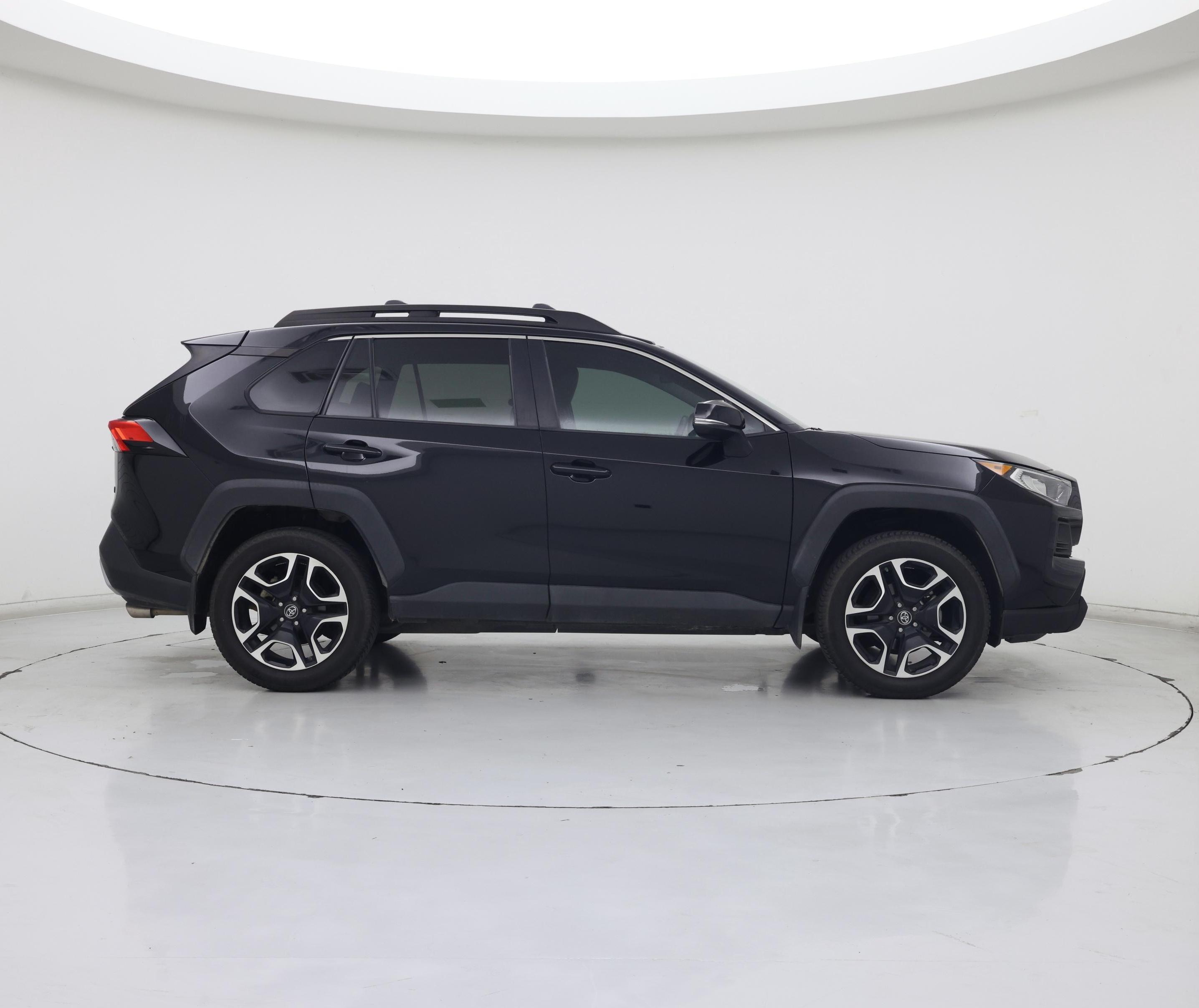 Thumbnail: 2019 Toyota RAV4 - 7