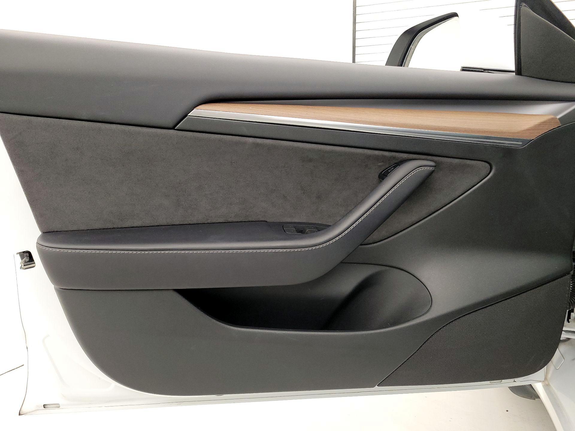 Thumbnail: 2023 Tesla Model 3 - 12