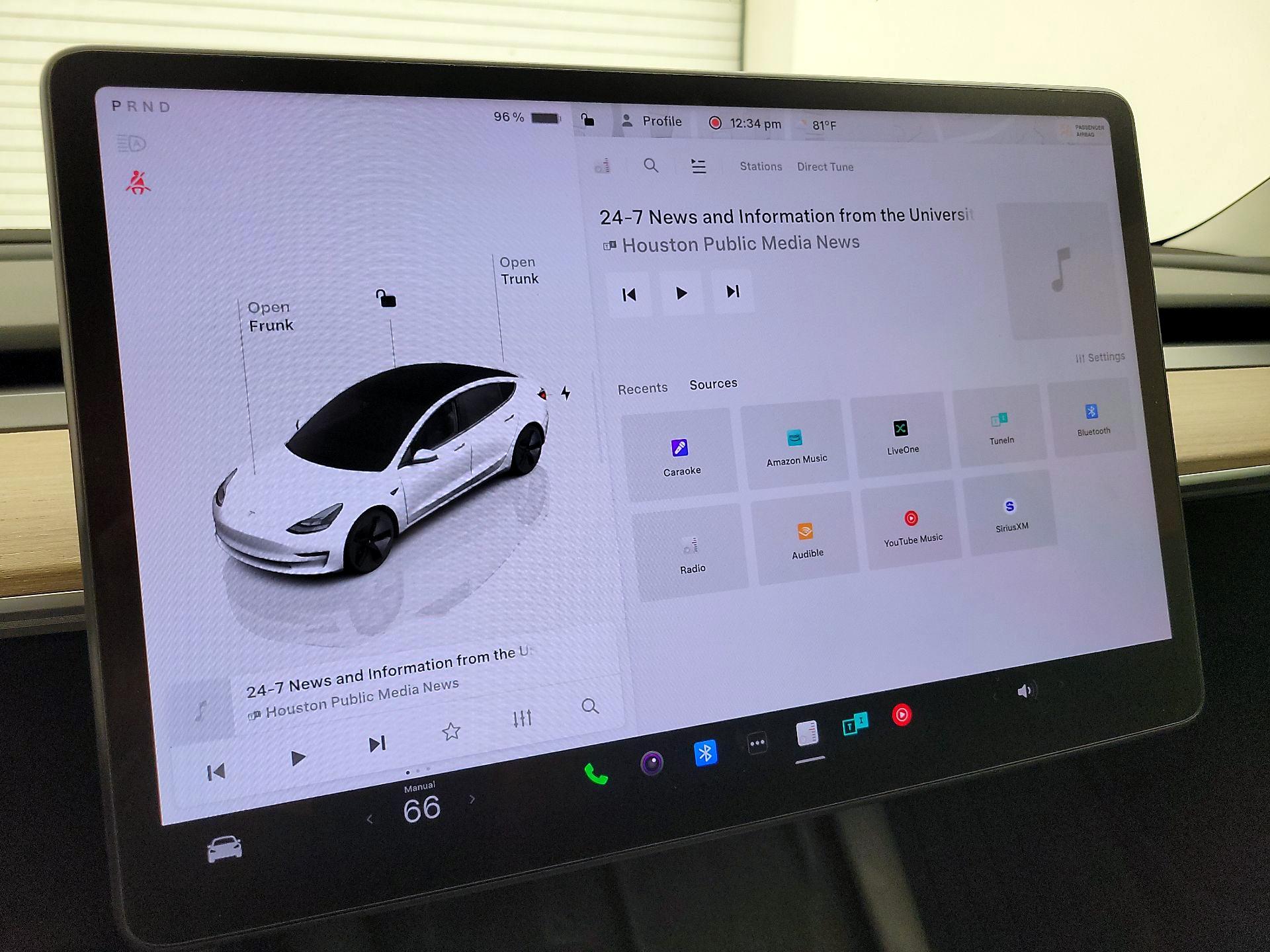 Thumbnail: 2023 Tesla Model 3 - 15