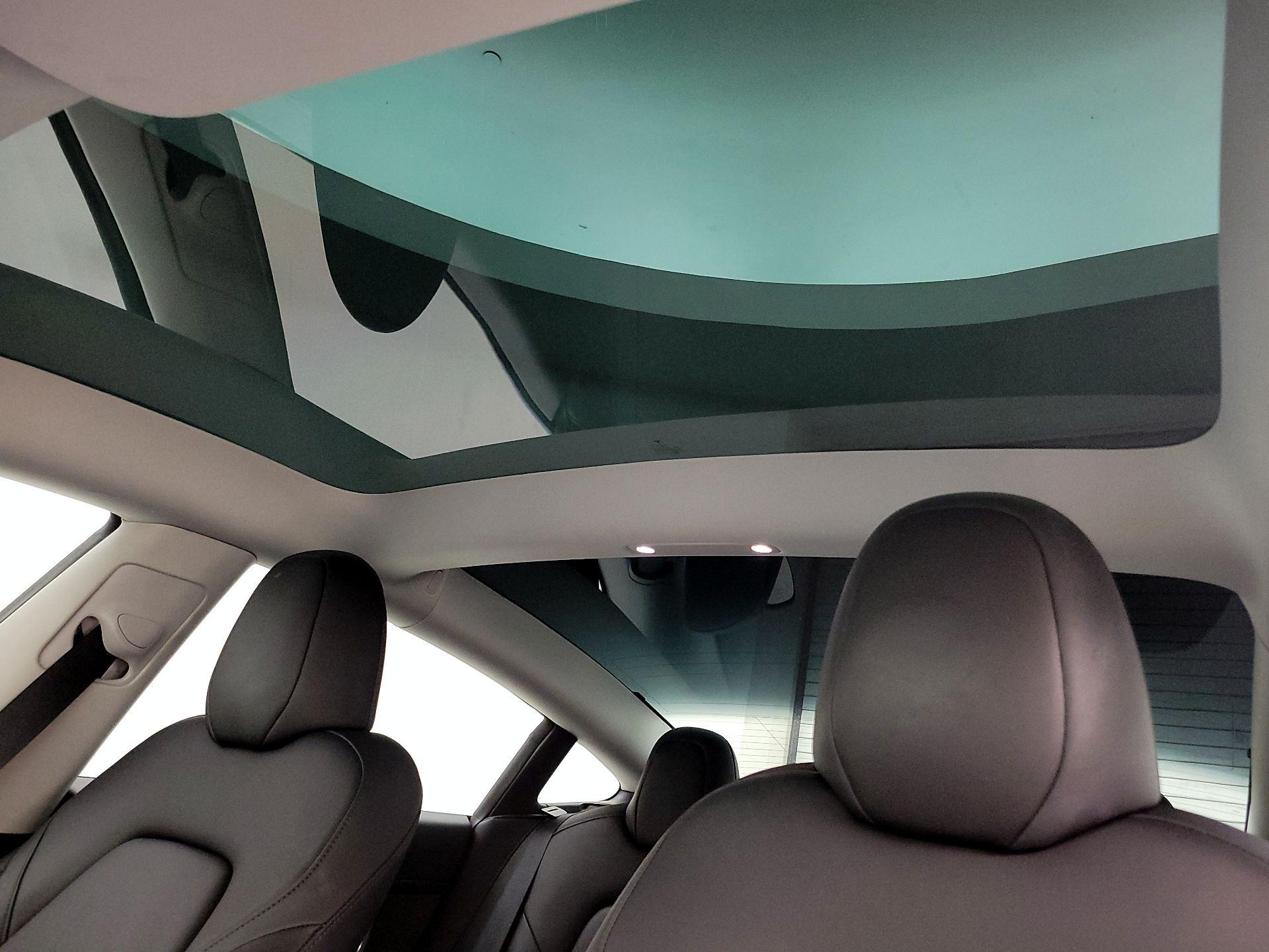 Thumbnail: 2023 Tesla Model 3 - 18