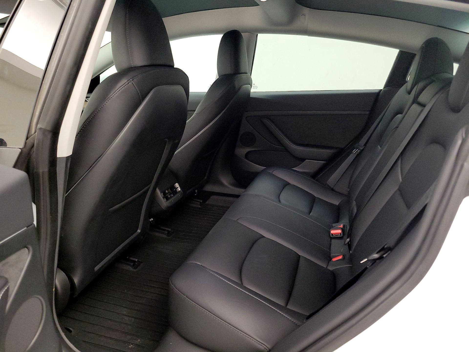 Thumbnail: 2023 Tesla Model 3 - 19