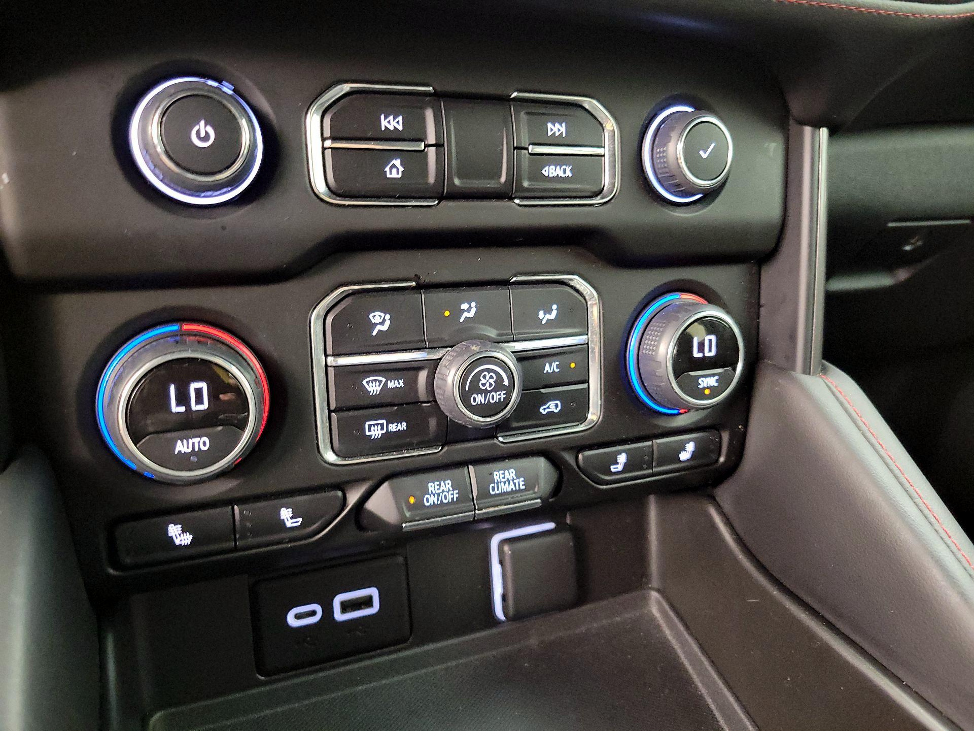 Thumbnail: 2022 Chevrolet Suburban - 17