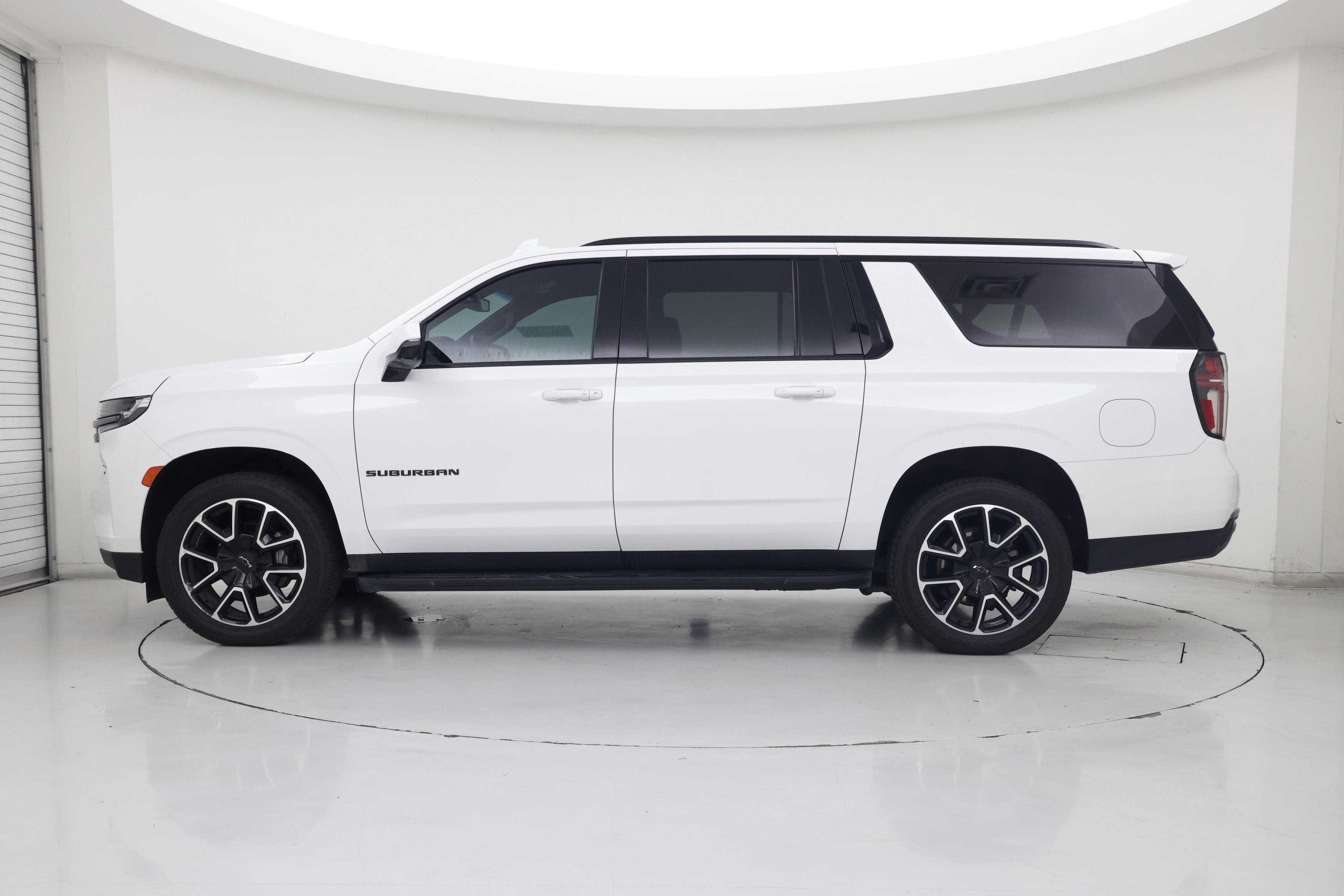 Thumbnail: 2022 Chevrolet Suburban - 3