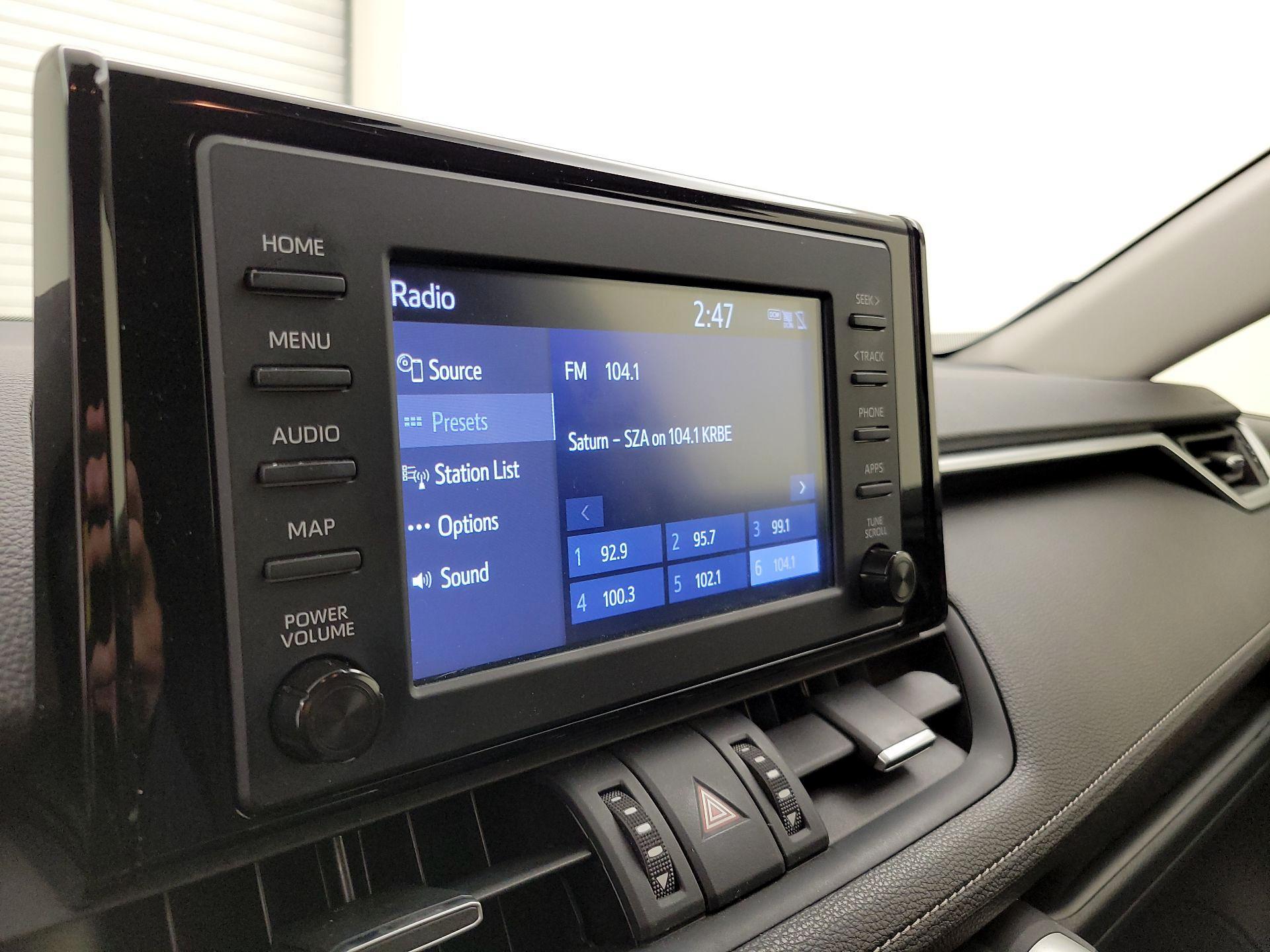 Thumbnail: 2019 Toyota RAV4 - 15