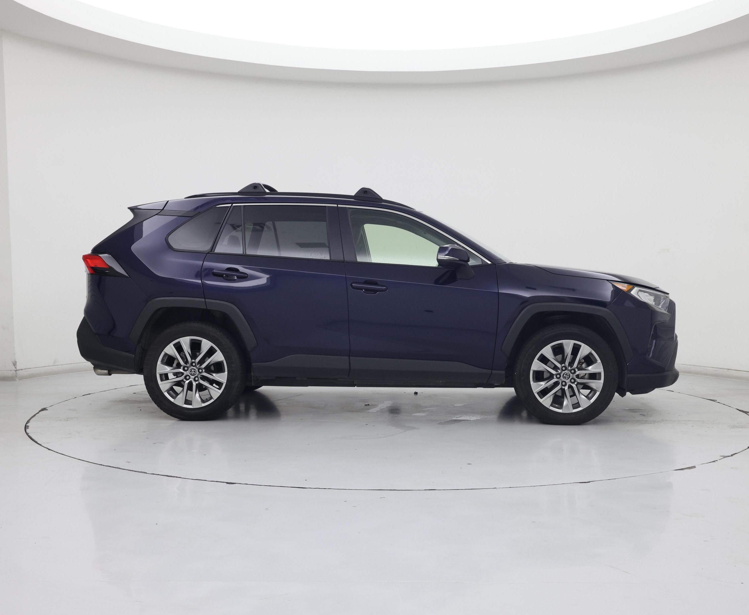 Thumbnail: 2019 Toyota RAV4 - 7