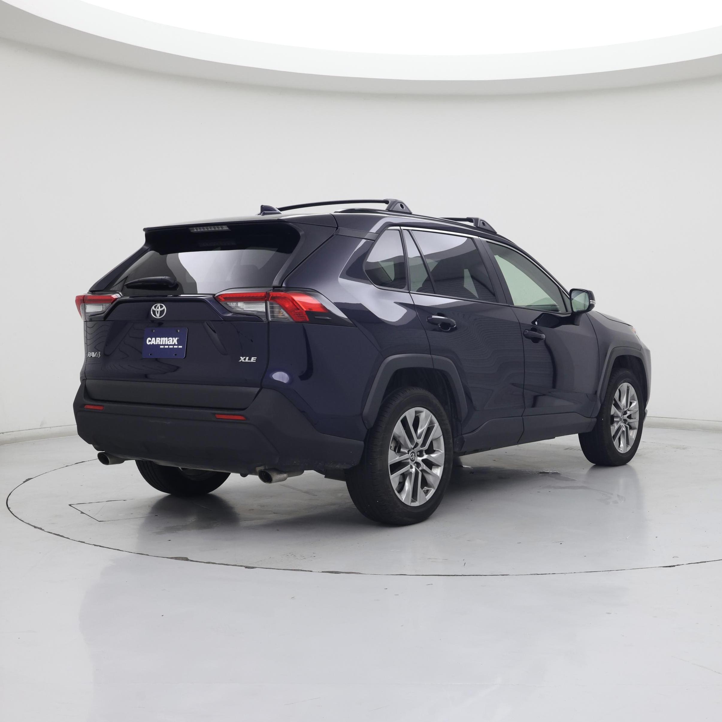 Thumbnail: 2019 Toyota RAV4 - 8