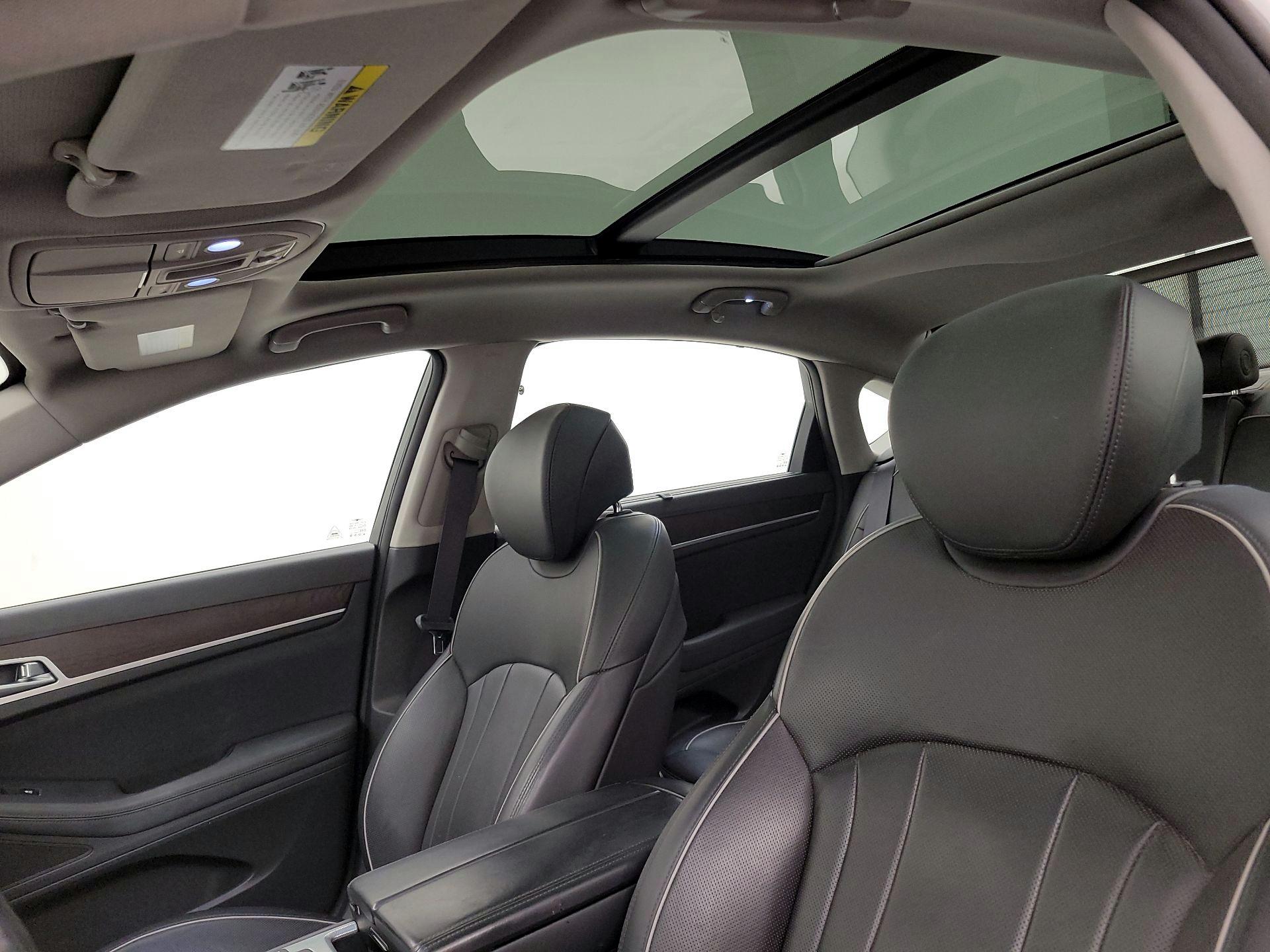 Thumbnail: 2019 Genesis G80 - 20