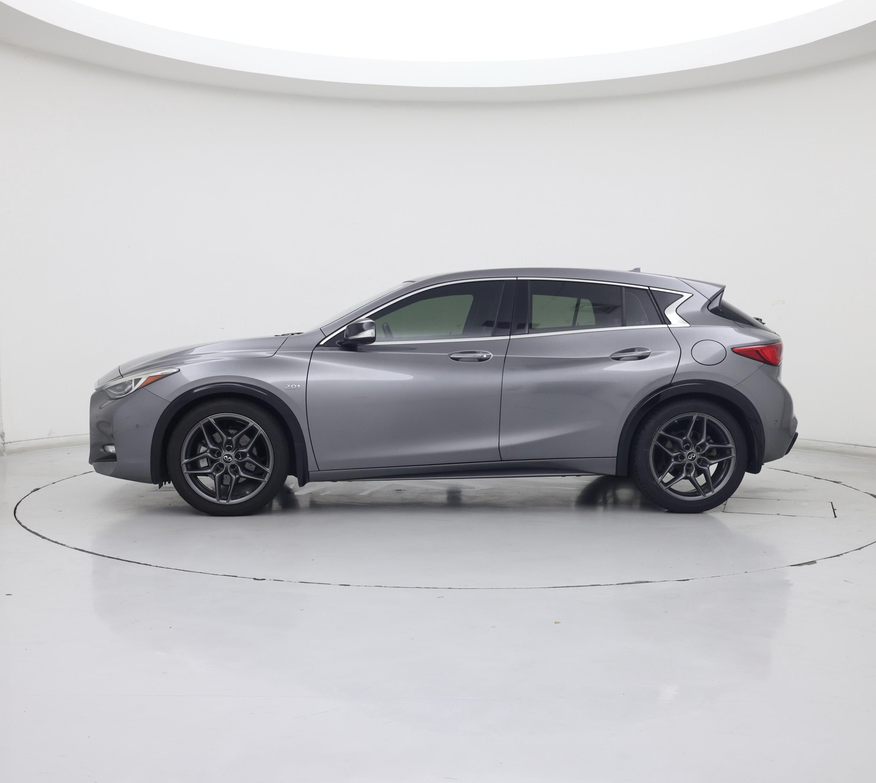 Thumbnail: 2018 INFINITI QX30 - 3