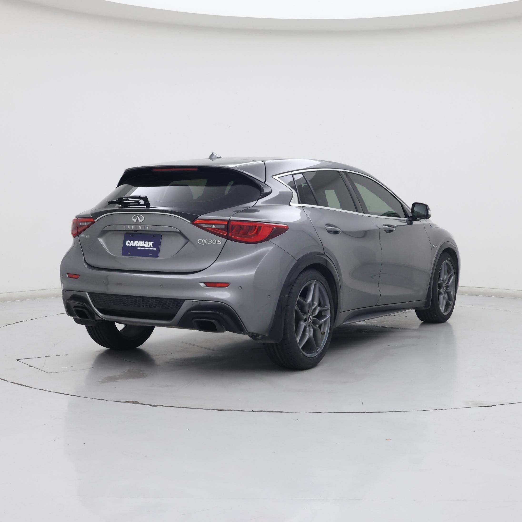 Thumbnail: 2018 INFINITI QX30 - 8