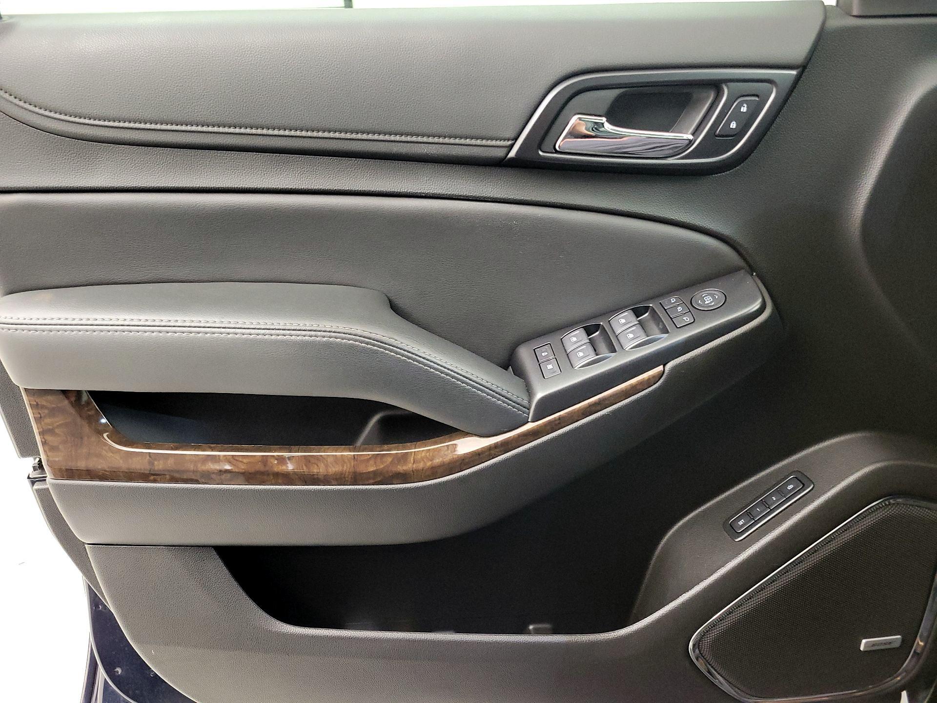 Thumbnail: 2019 Chevrolet Tahoe - 12