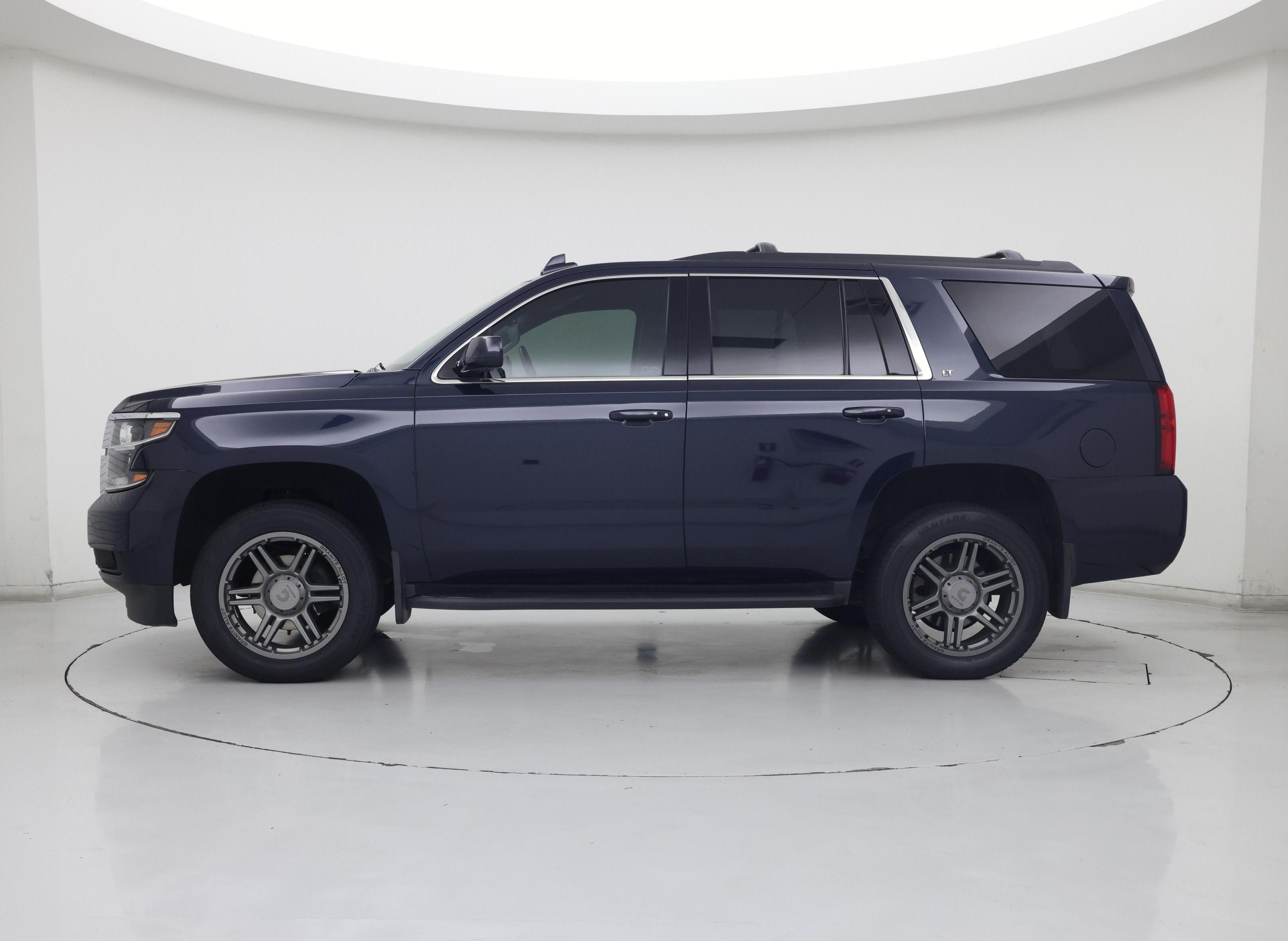 Thumbnail: 2019 Chevrolet Tahoe - 3