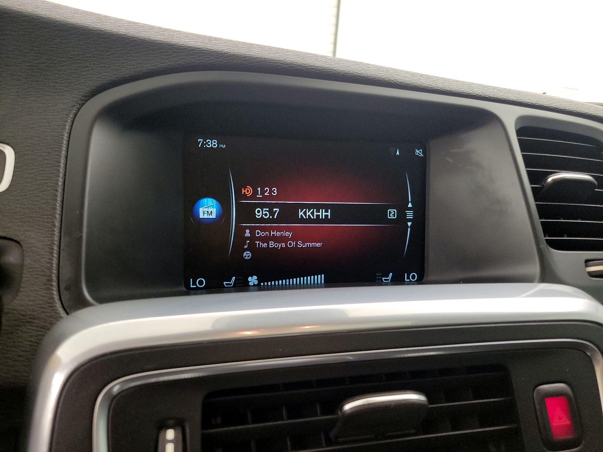 Thumbnail: 2016 Volvo S60 - 15