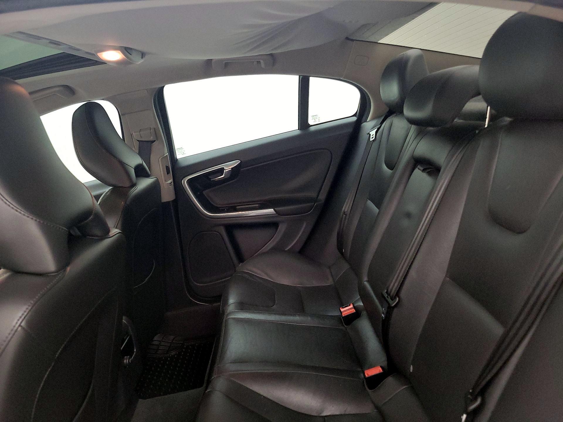 Thumbnail: 2016 Volvo S60 - 20