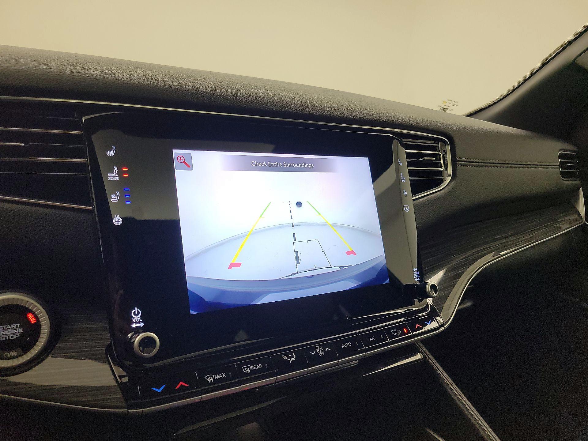 Thumbnail: 2022 Jeep Wagoneer - 15