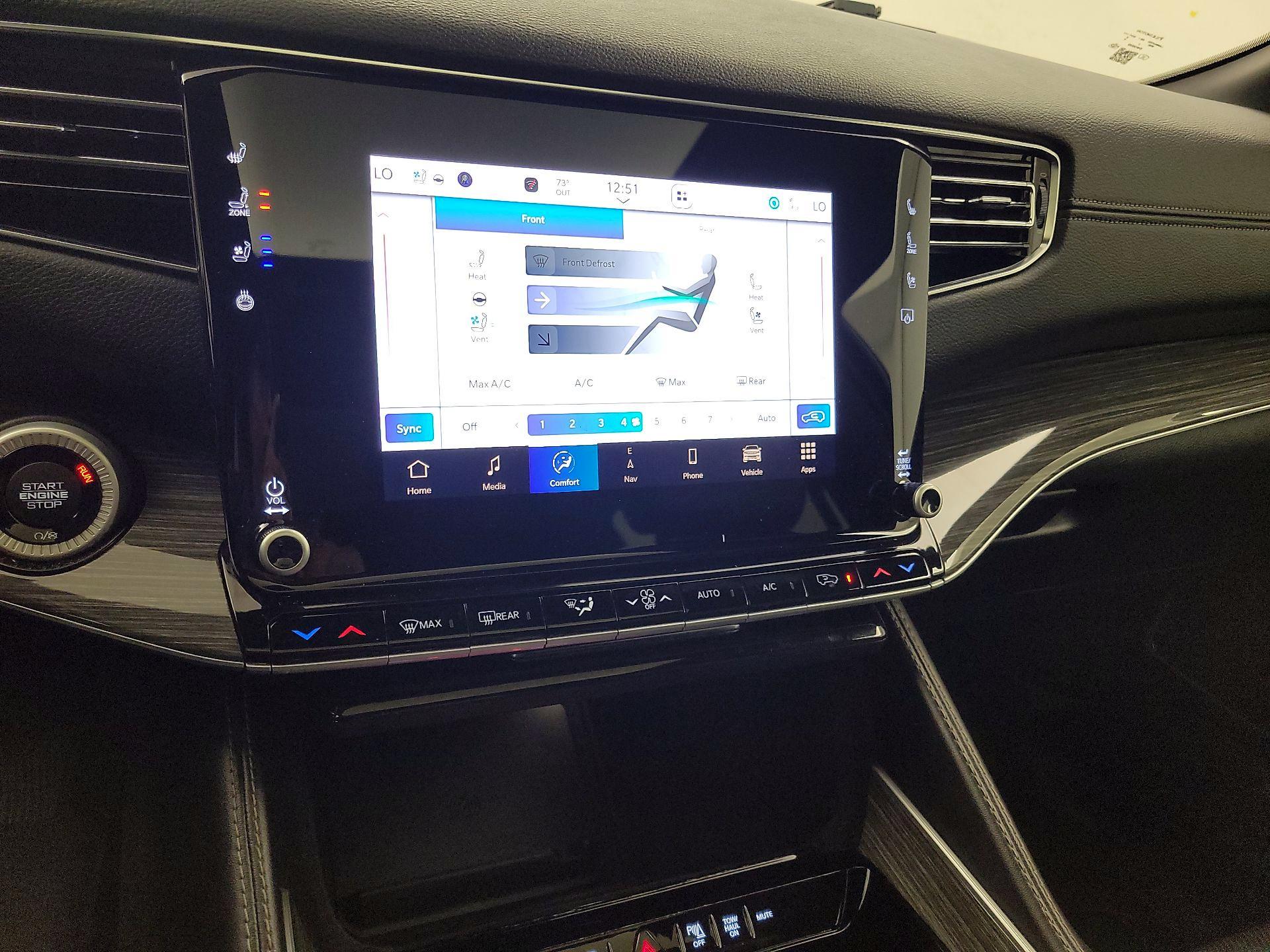 Thumbnail: 2022 Jeep Wagoneer - 17