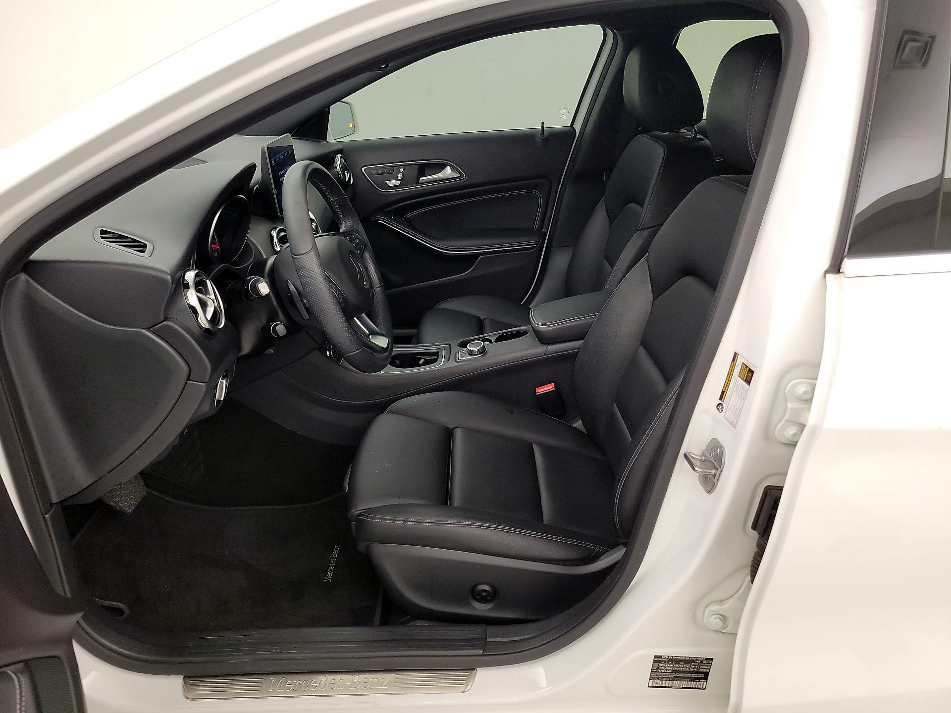 Thumbnail: 2020 Mercedes-Benz GLA - 11