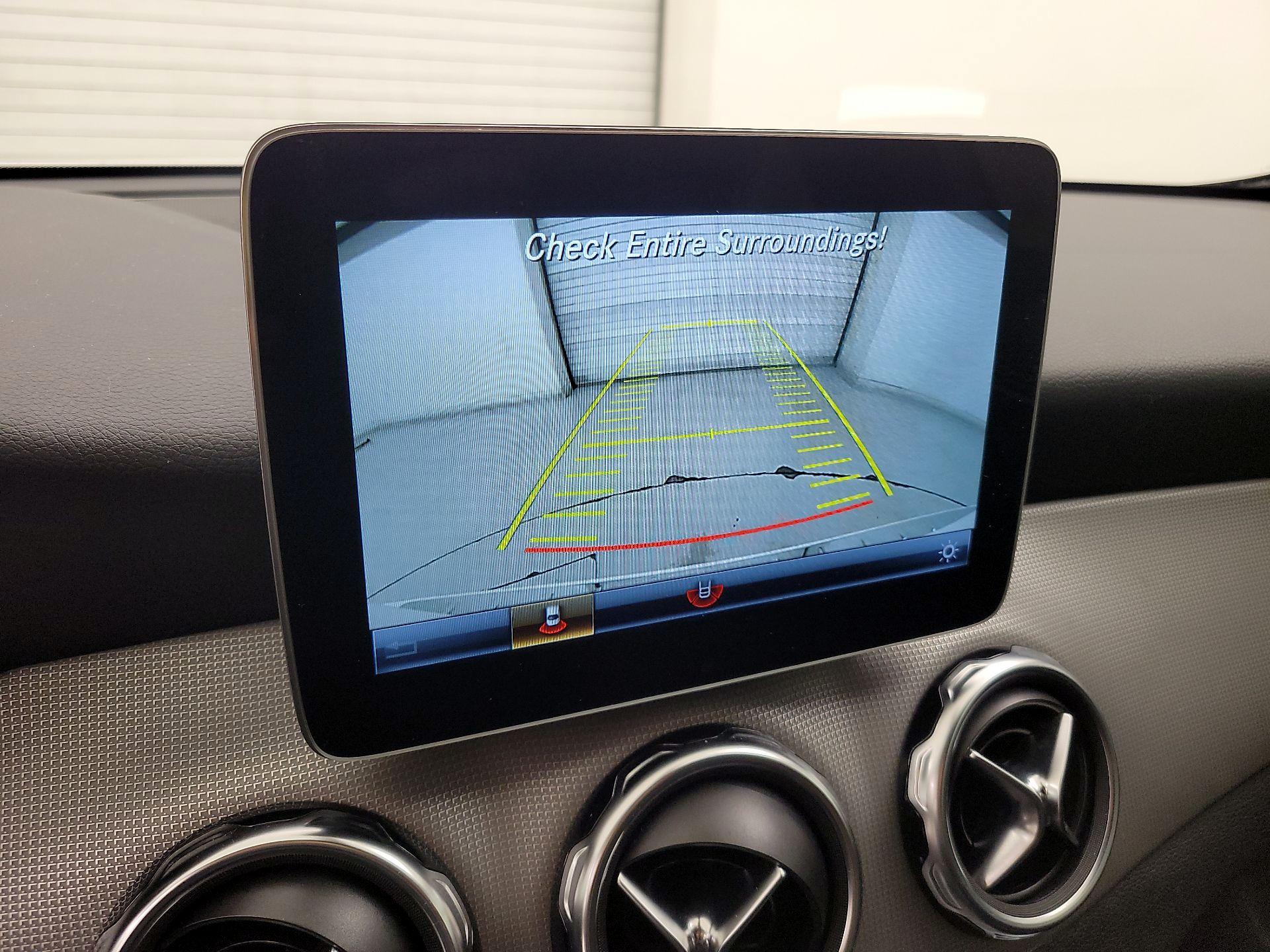 Thumbnail: 2020 Mercedes-Benz GLA - 14