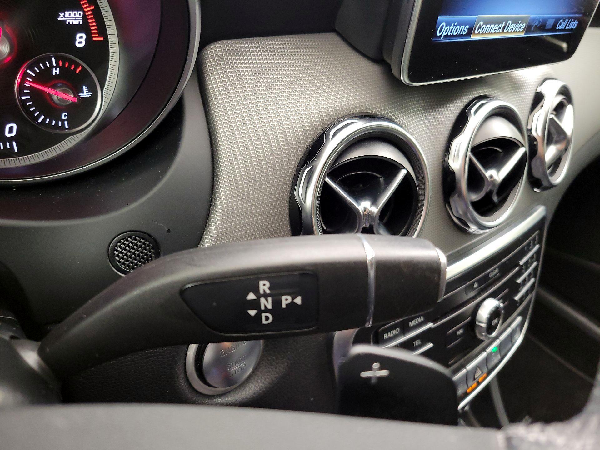 Thumbnail: 2020 Mercedes-Benz GLA - 17