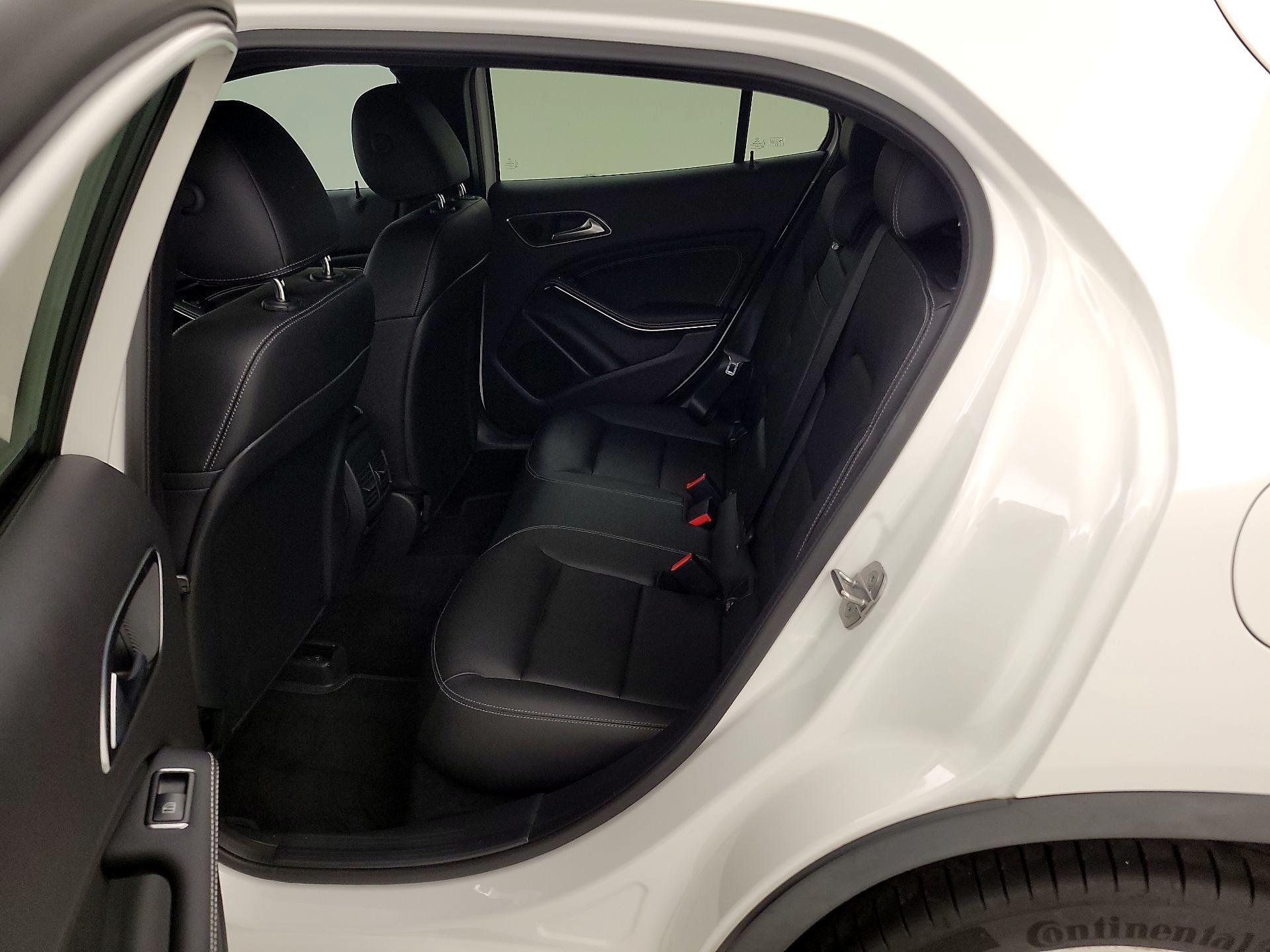 Thumbnail: 2020 Mercedes-Benz GLA - 19