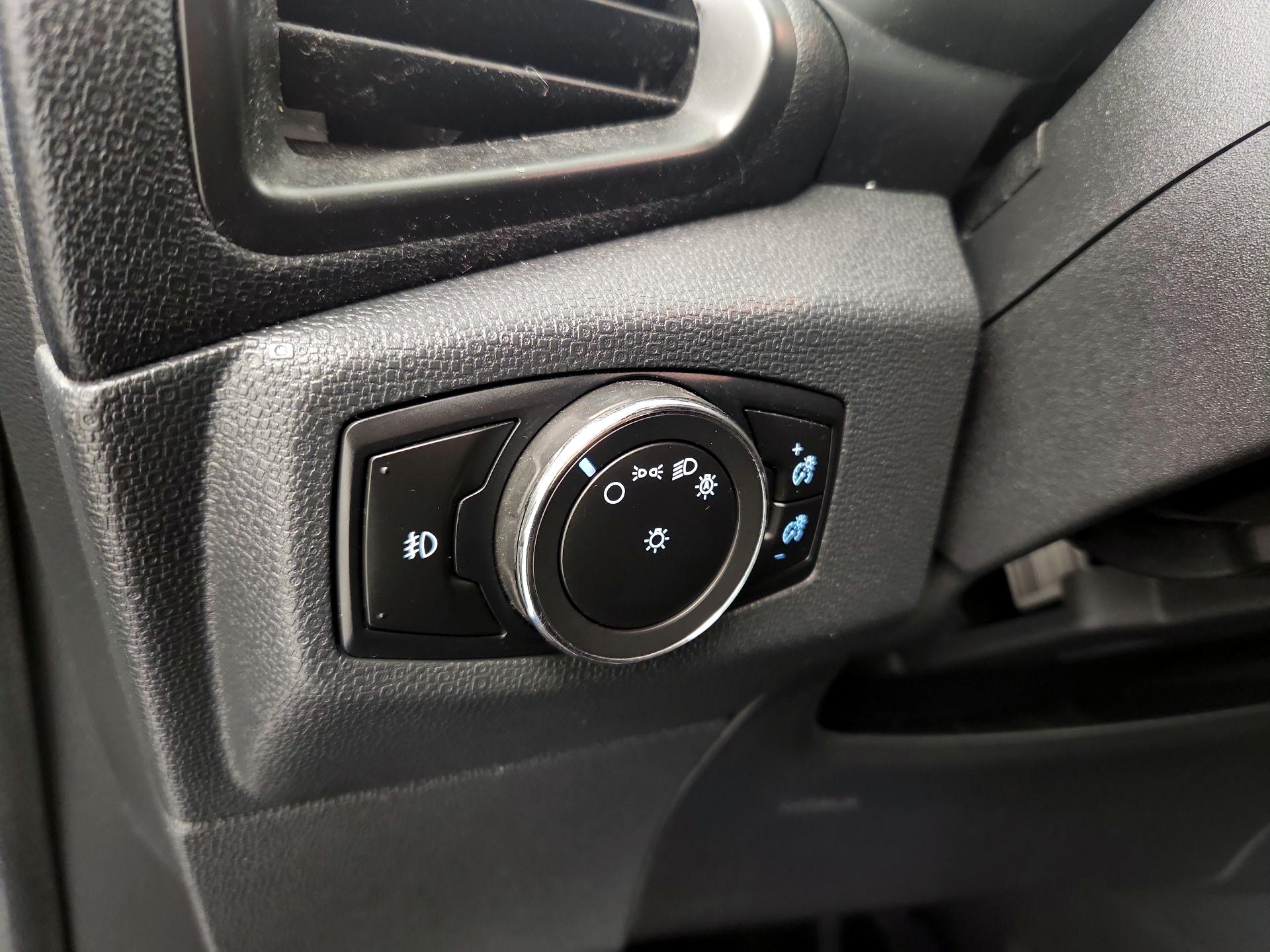 Thumbnail: 2019 Ford EcoSport - 13