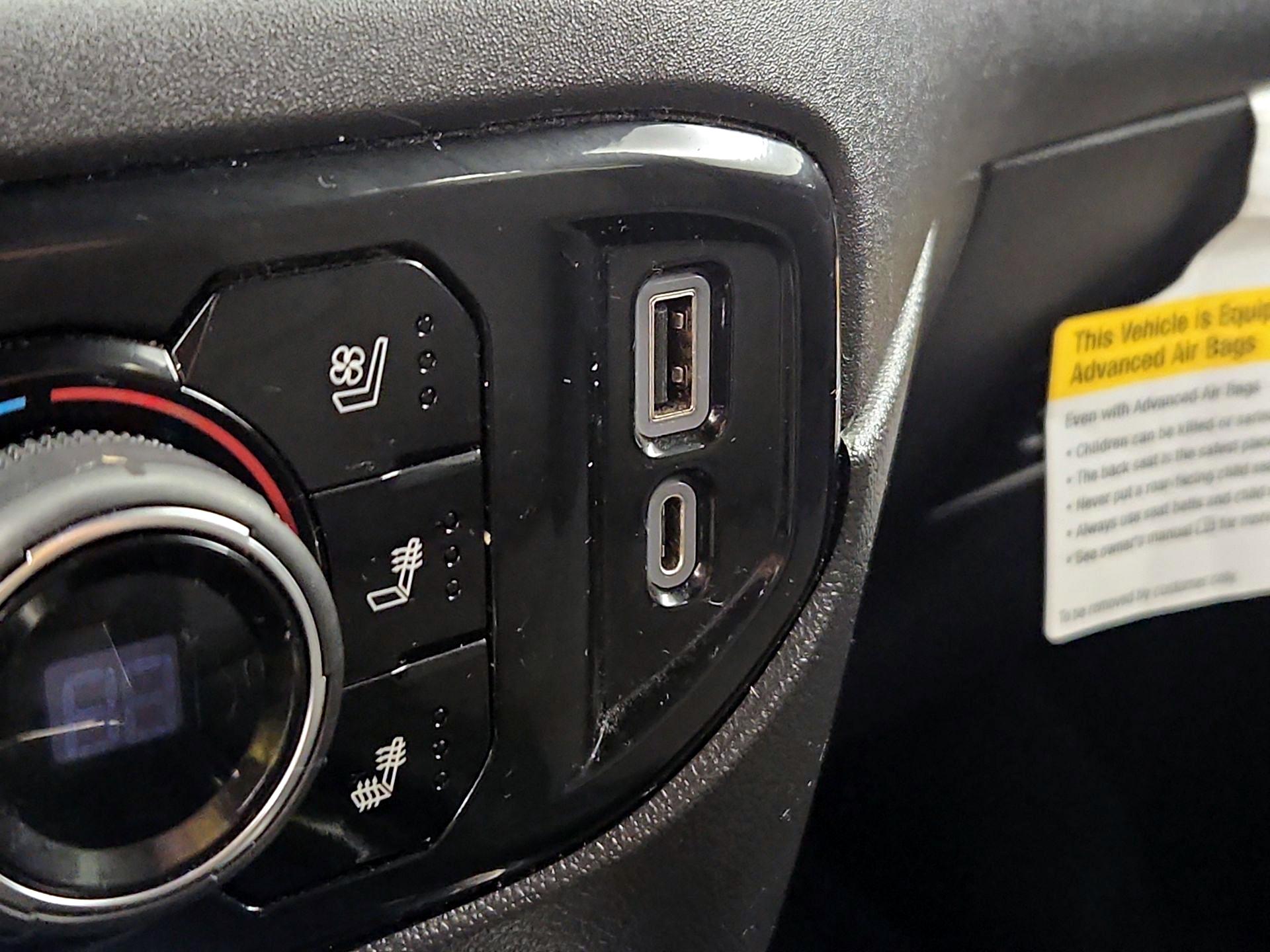 Thumbnail: 2022 Chevrolet Silverado 1500 - 19