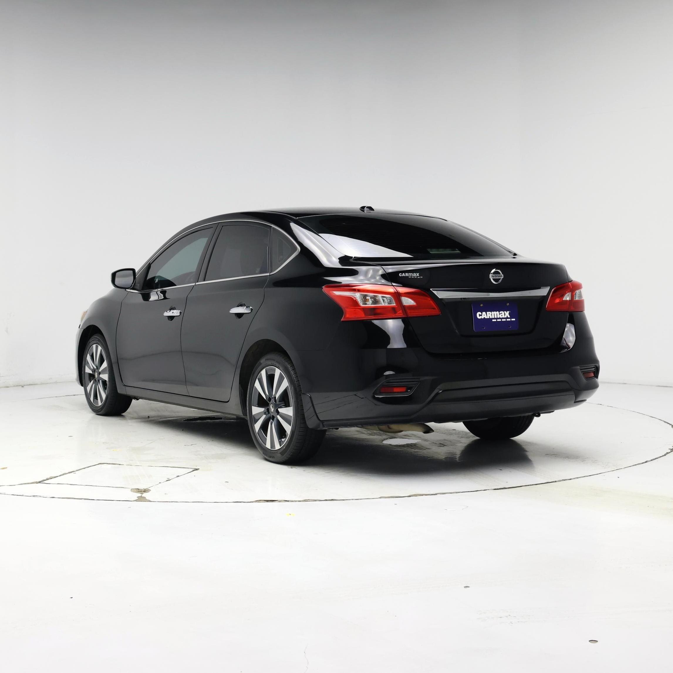 Thumbnail: 2017 Nissan Sentra - 2