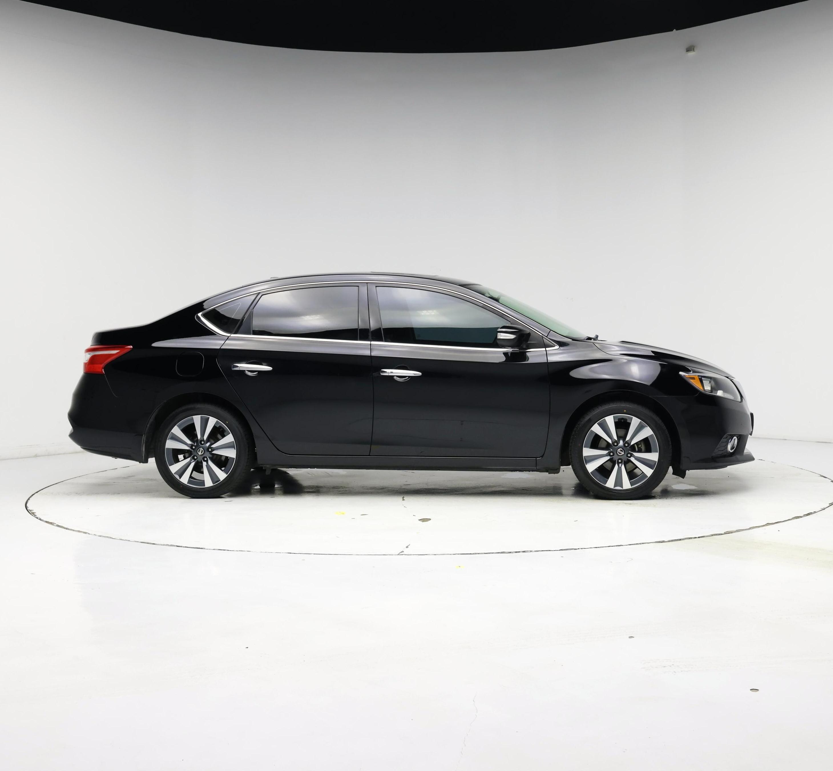 Thumbnail: 2017 Nissan Sentra - 7