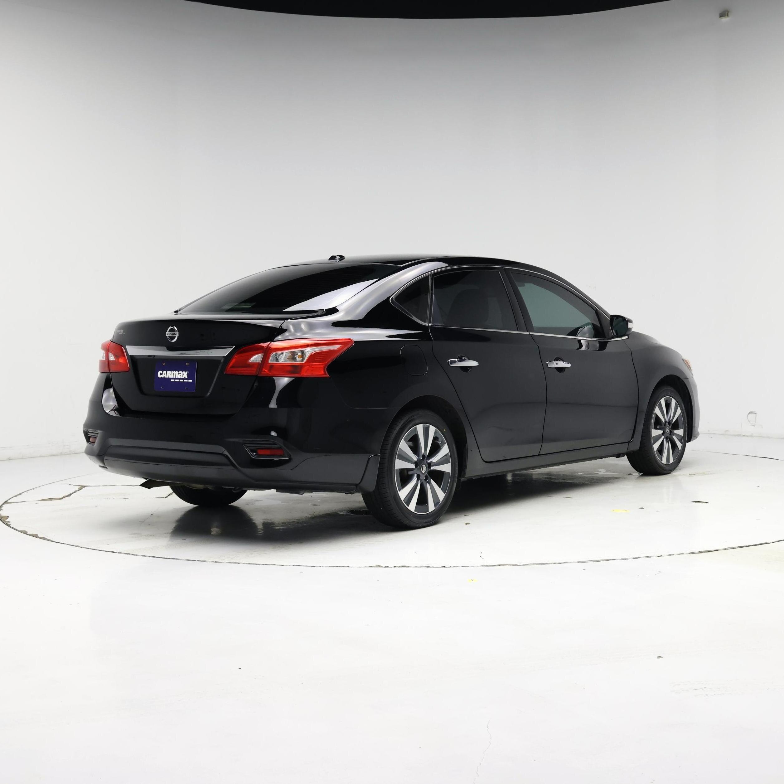 Thumbnail: 2017 Nissan Sentra - 8