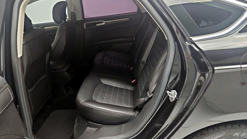 2014 Ford Fusion SE 20