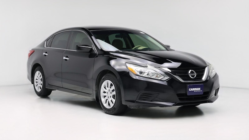2016 Nissan Altima S Hero Image